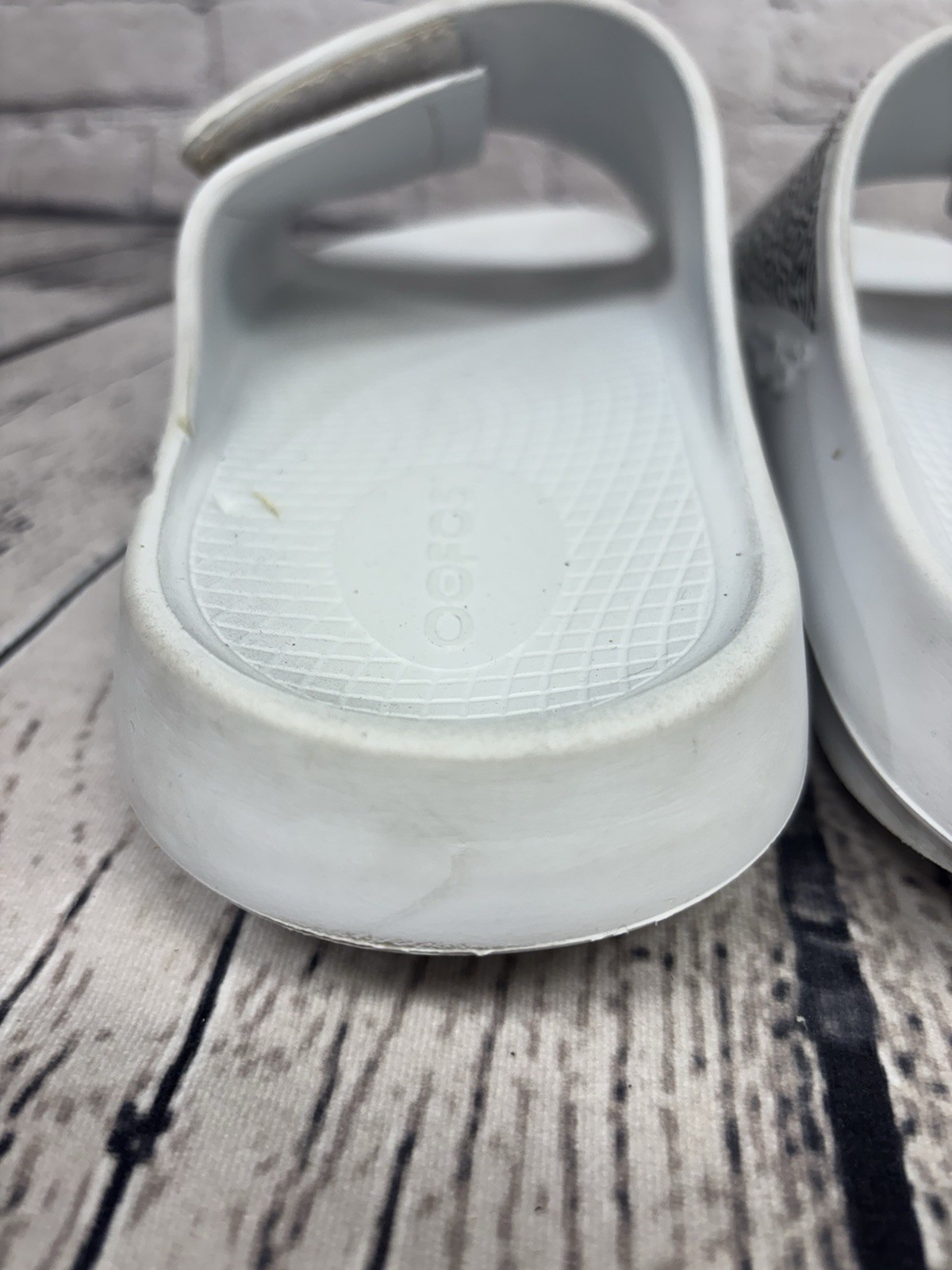 OOFOS OOahh Sport Flex Sandal Limited White Labyrinth Unisex Men’s 12 Women’s 14
