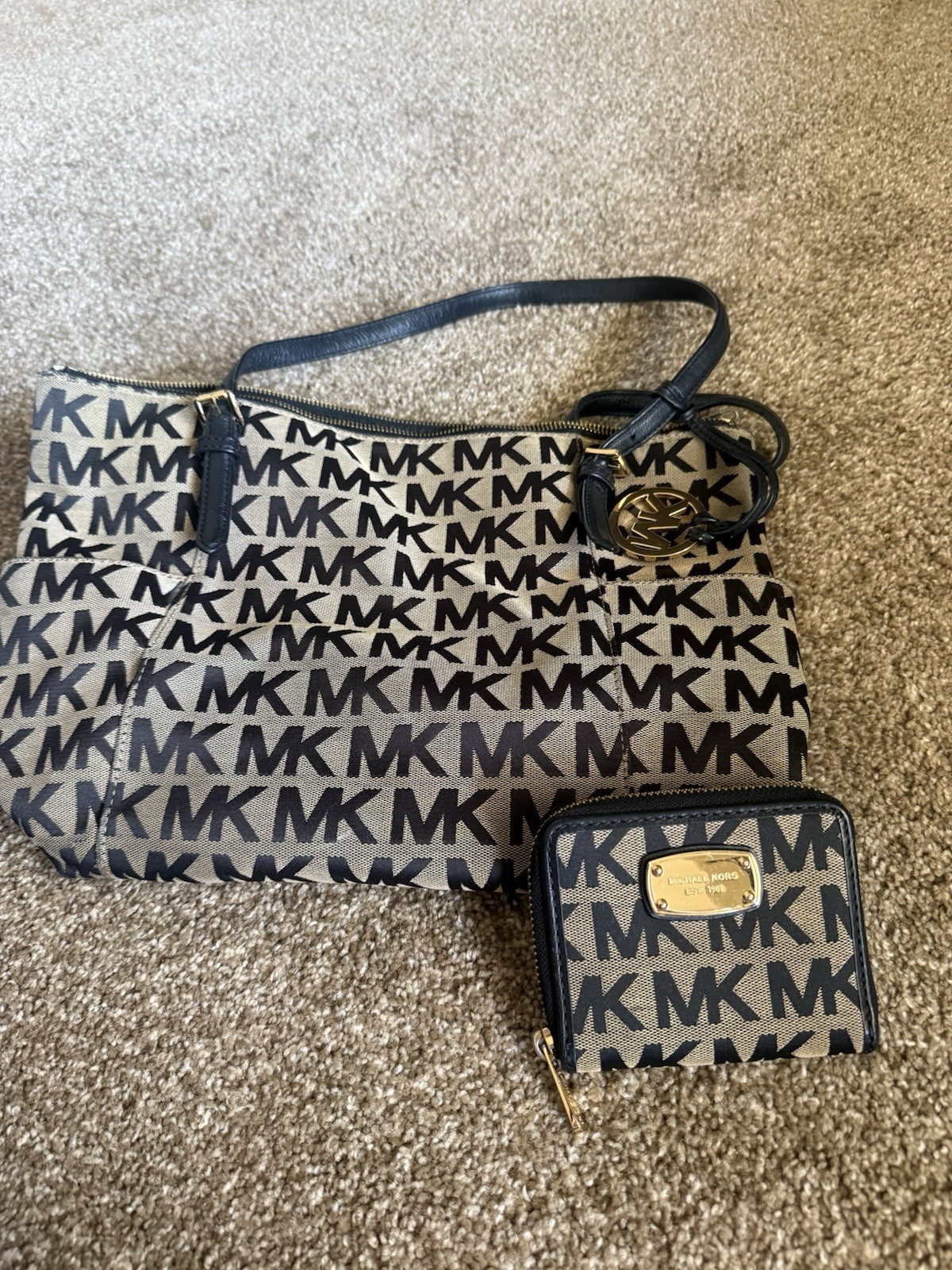 Michael Kors Monogram Shoulder Bag Black/Beige Zip Gold Hardware w/ Coin Purse