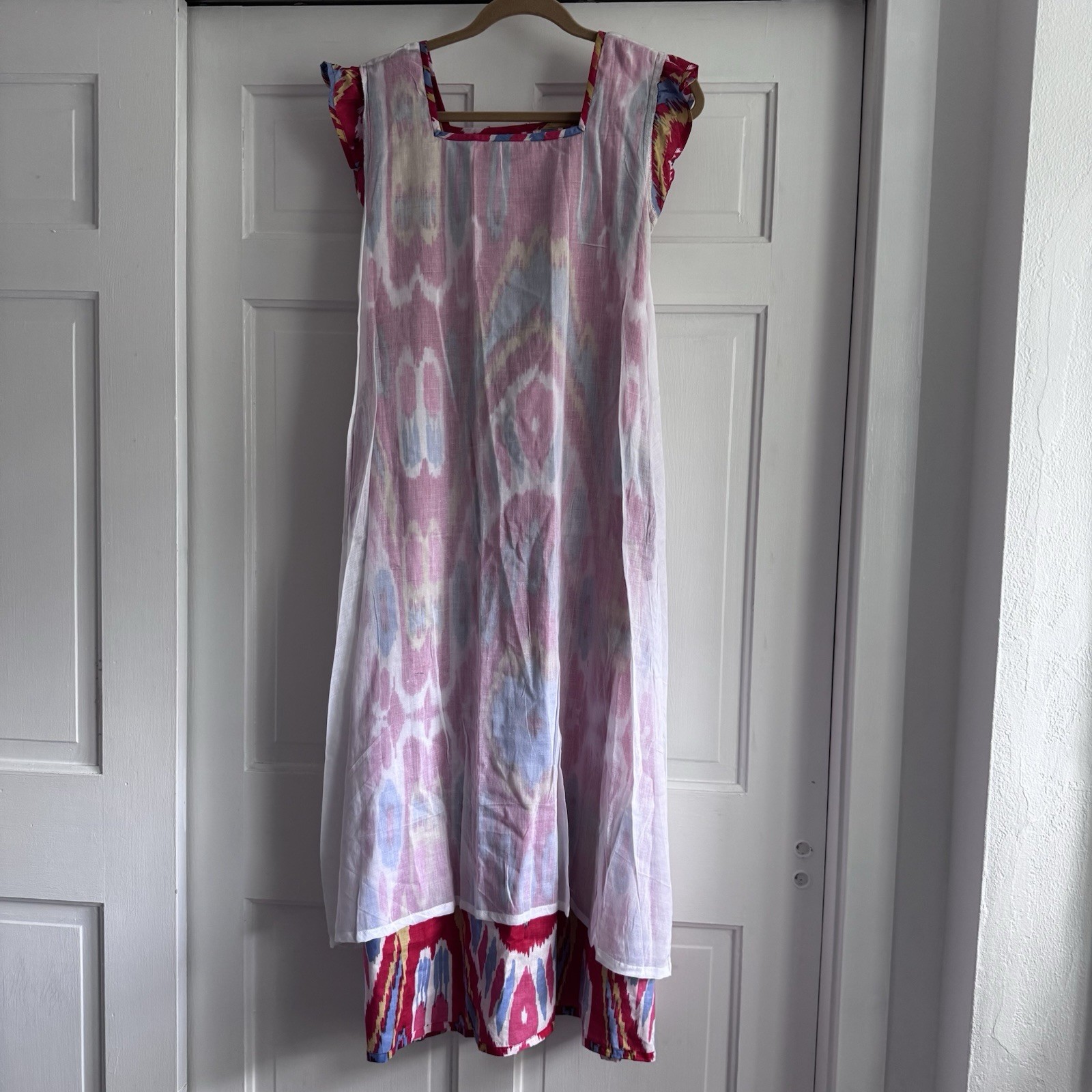 Le Bazar Coastal Maxi Dress With Pockets Red Multicolor Batik Print Size Small