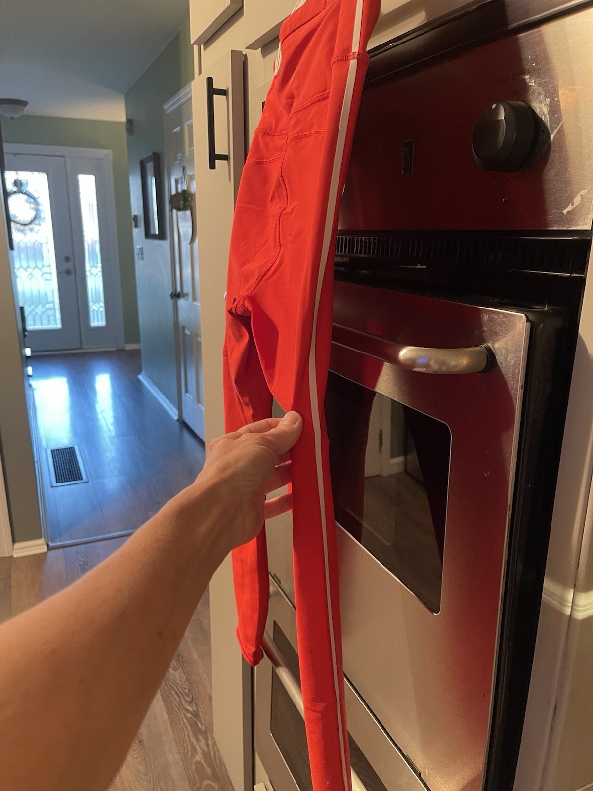 Athleta Pacesetter Tipped 7/8 Tight-Red-Size M-NWT