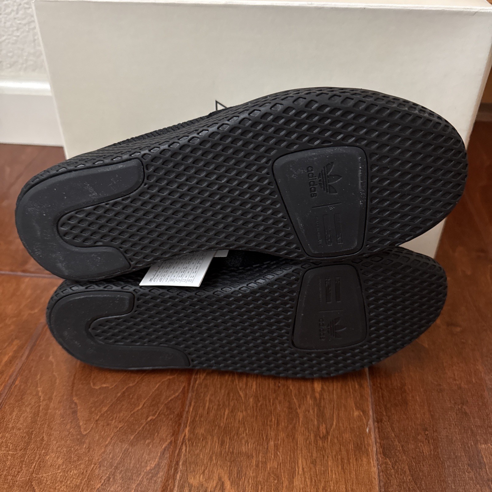 adidas Pharrell Williams Tennis Hu Size 7