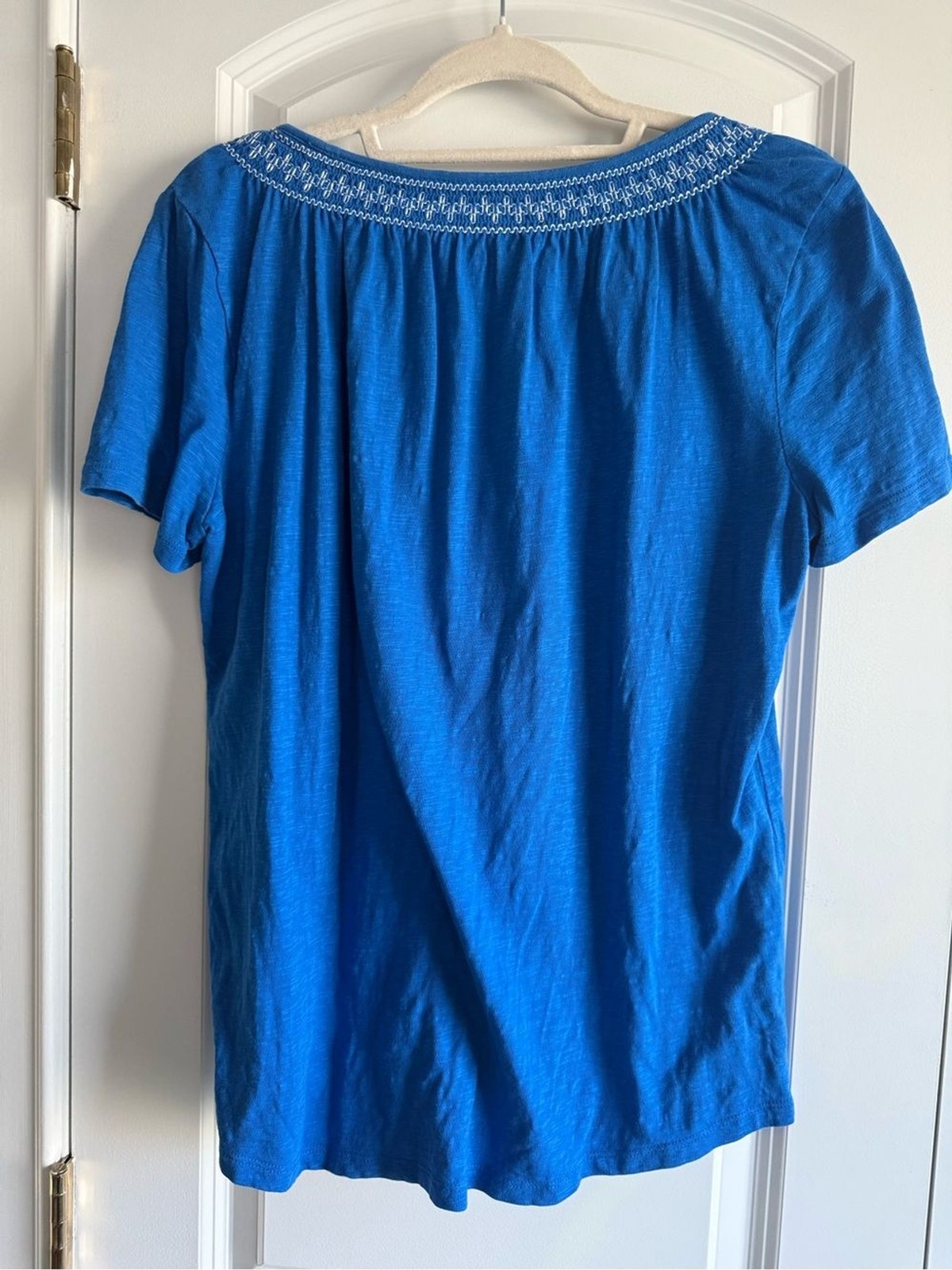 Talbots Blue Embroidered Scoop Neck Women’s Top, sz. M, 100% Cotton, EUC!