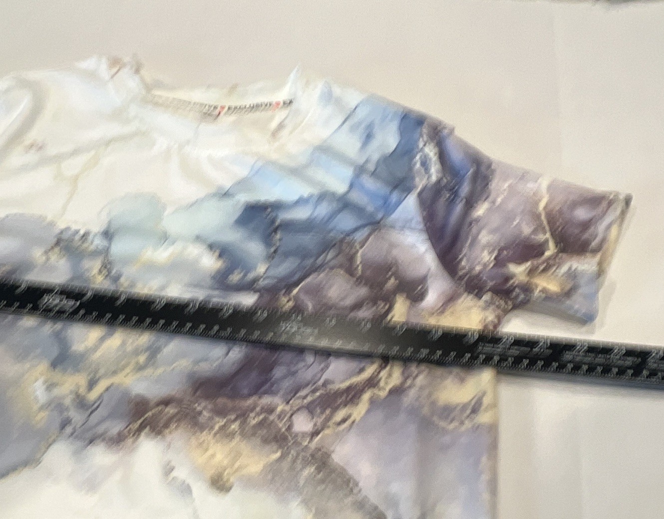 Marbled Crew Neck Short Sleeve Polyester T-Shirt Size M White Blue Purple Gold