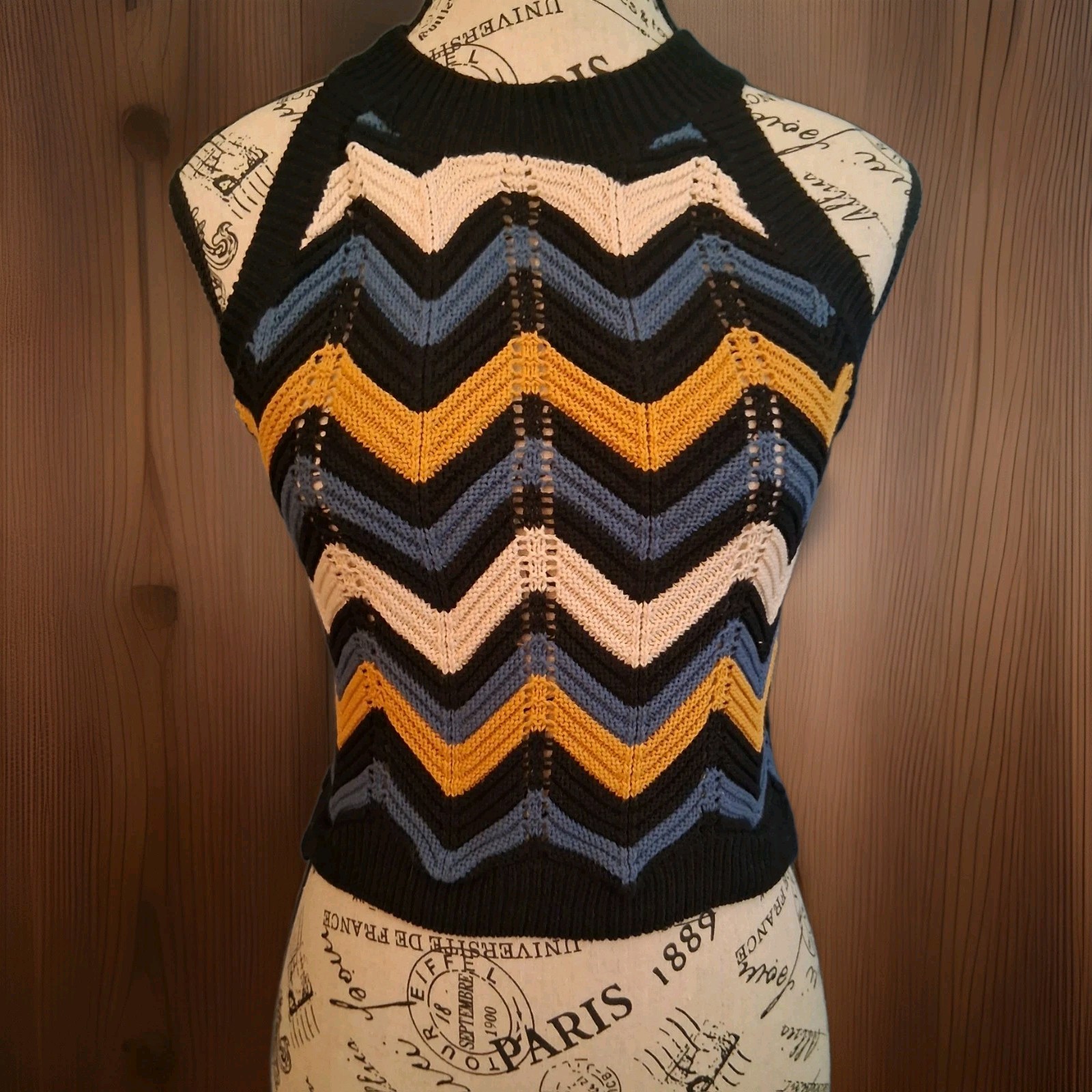 Elan Chevron Sweater Tank Top Medium M Knit Zig Zag Halter Sleeveless Cotton