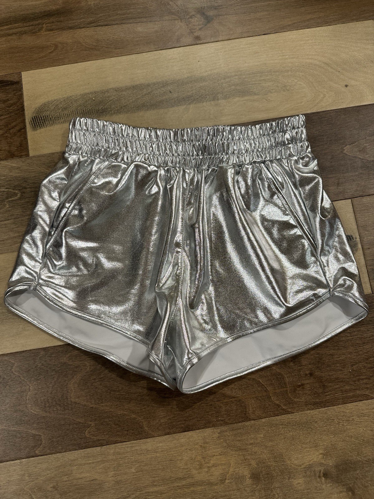Mens/Unisex M Silver Shiny PVC Vinyl Shimmer Short Shorts. Pockets