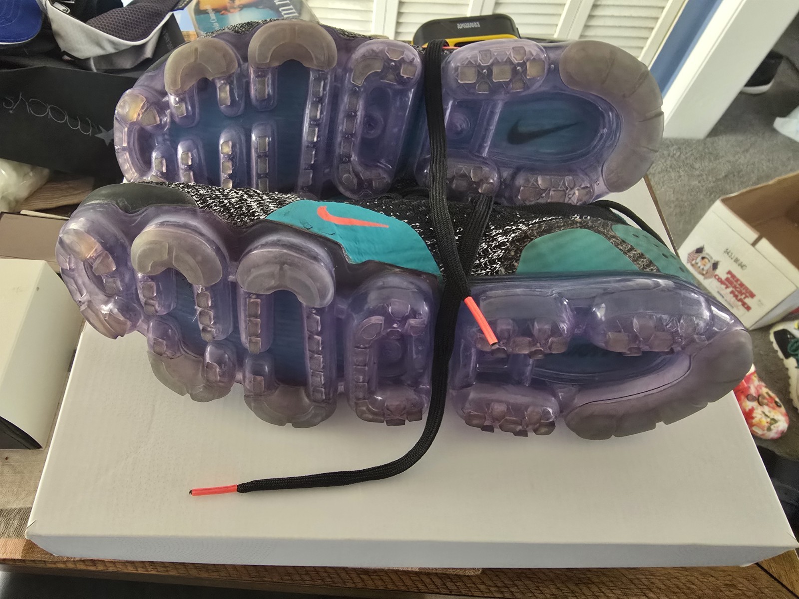 Nike Air VaporMax Flyknit 2 Hot Punch 942842-003 Size 10