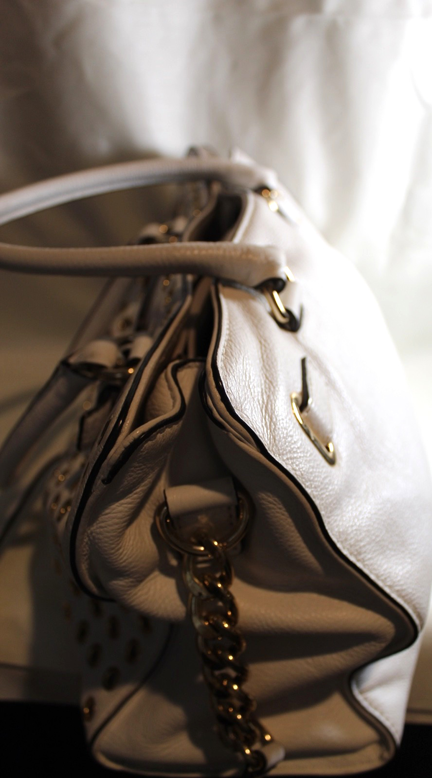 Michael Kors White Pebbled Leather Hobo Handbag Purse w/ Brass Detail Ex-Large