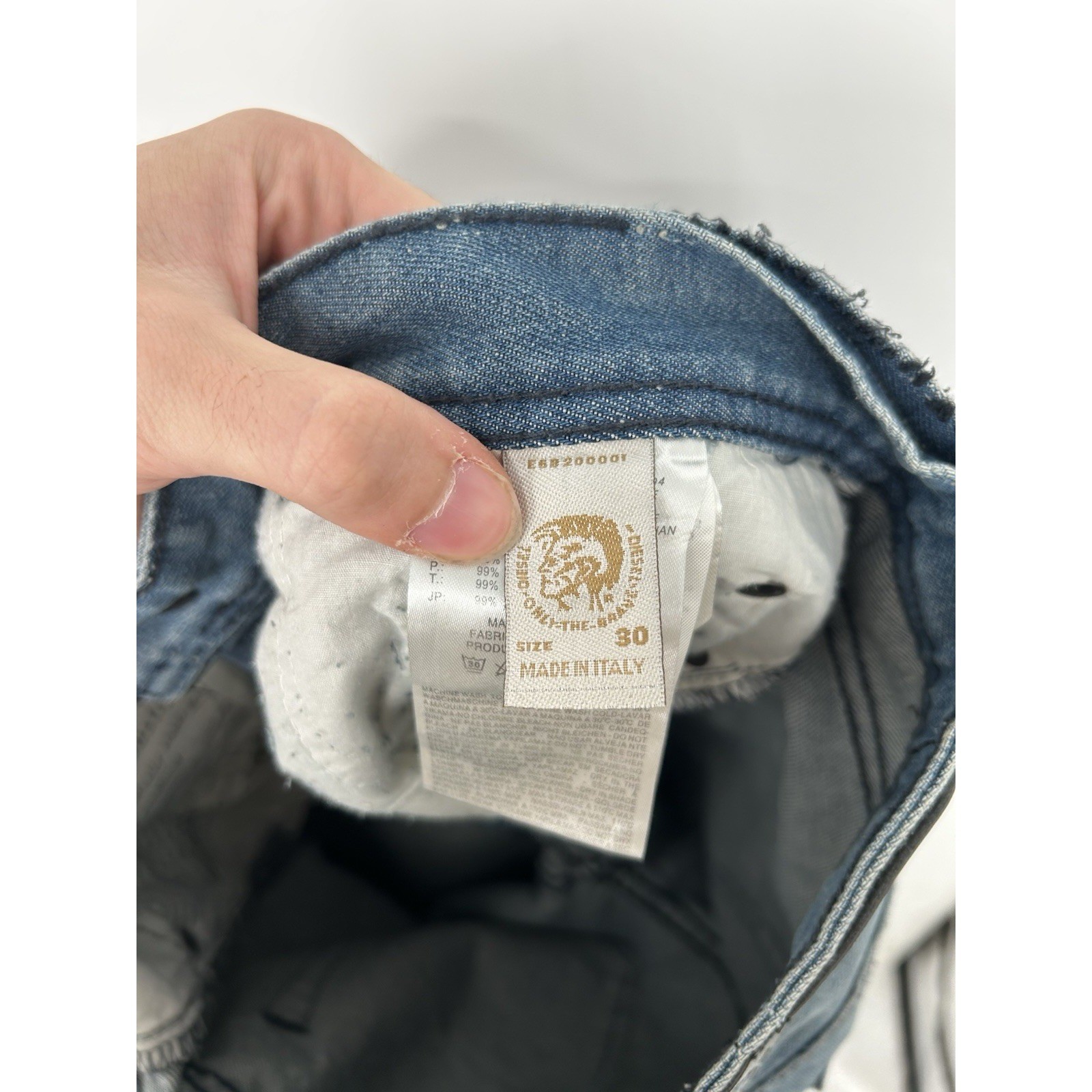 Diesel Larkee Straight Leg Regular Fit Medium Wash Distressed Jeans Size 30×32