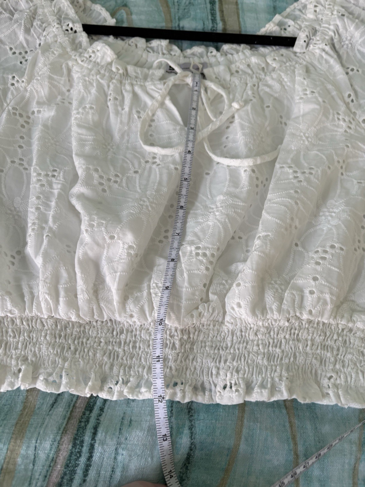 SO Women’s White Solid Eyelet Lace Square Neck Puff Sleeve Cropped Blouse M