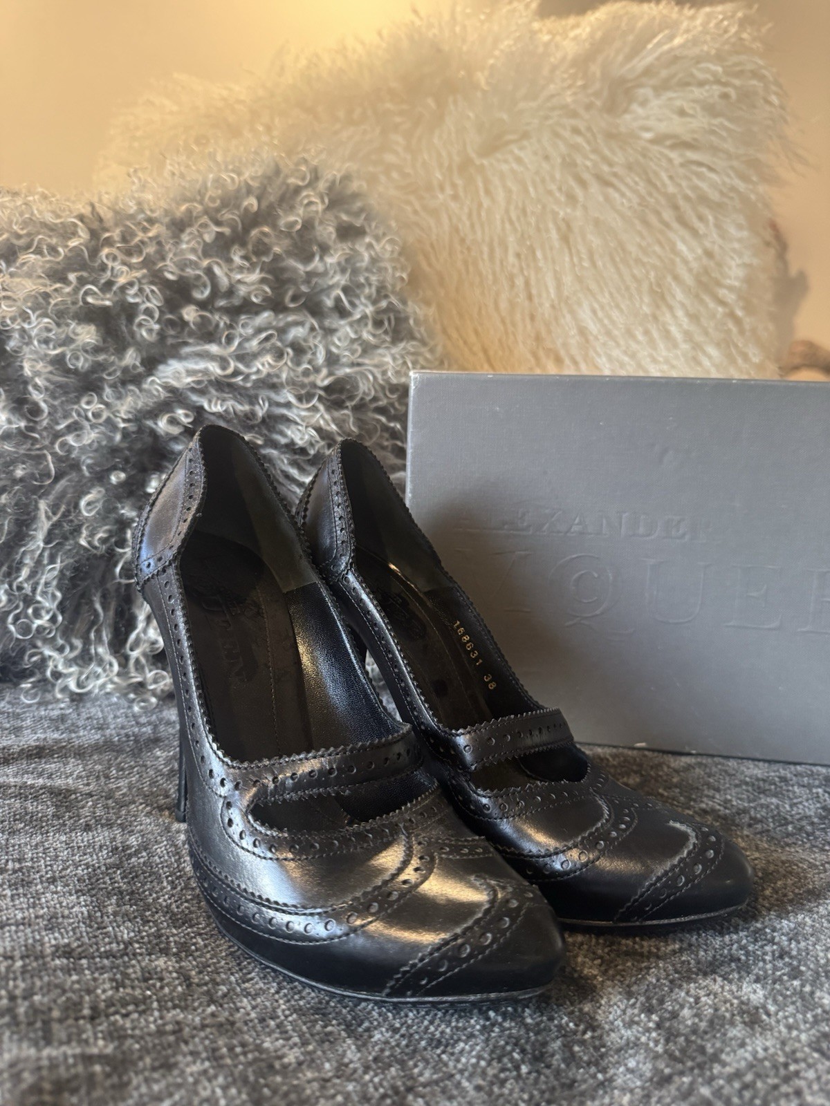 Alexander McQueen Black Leather Pump Heels Wingtip Brogue Round Toe EU 38