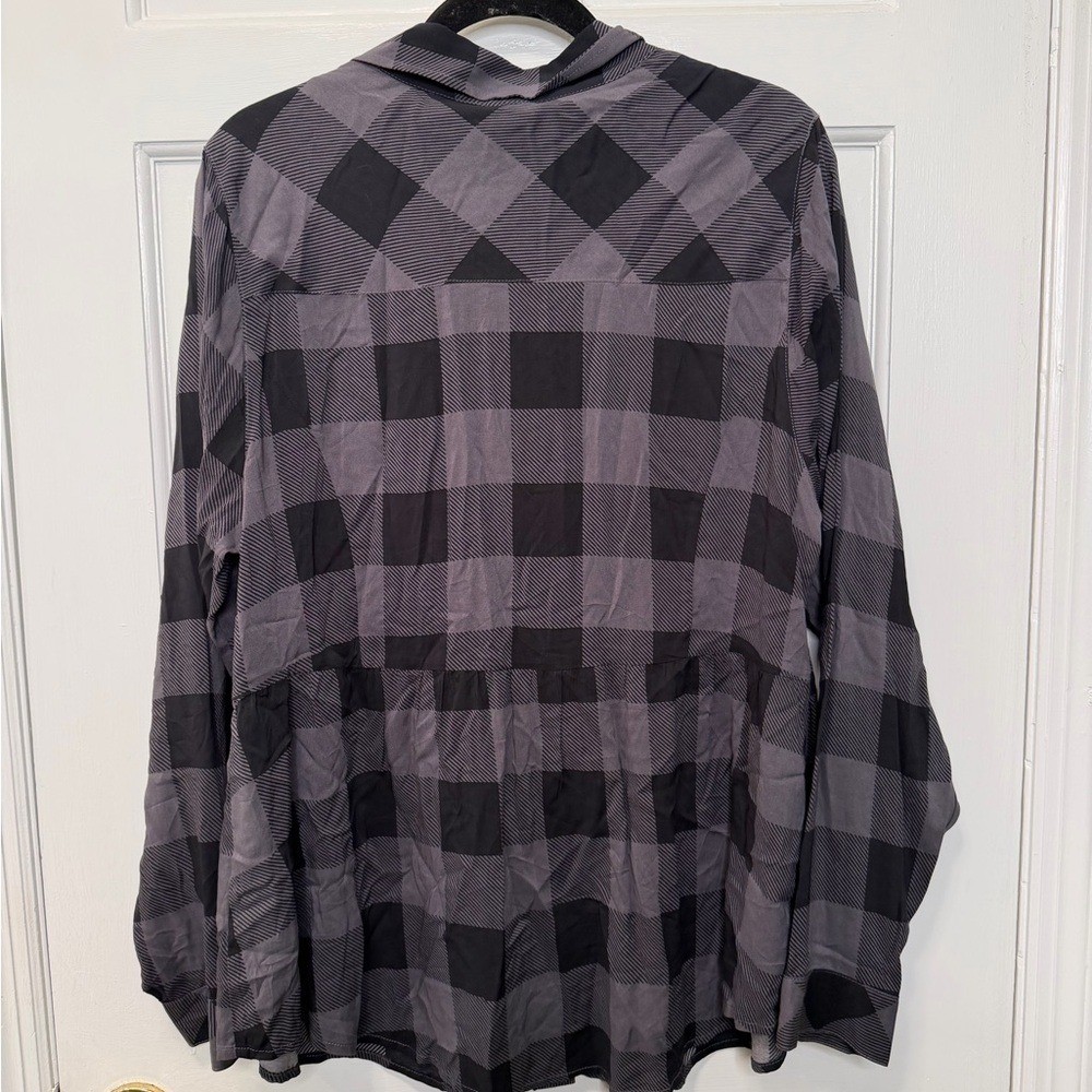 Torrid Gray Buffalo Plaid Button Up Top NWT Size 1X