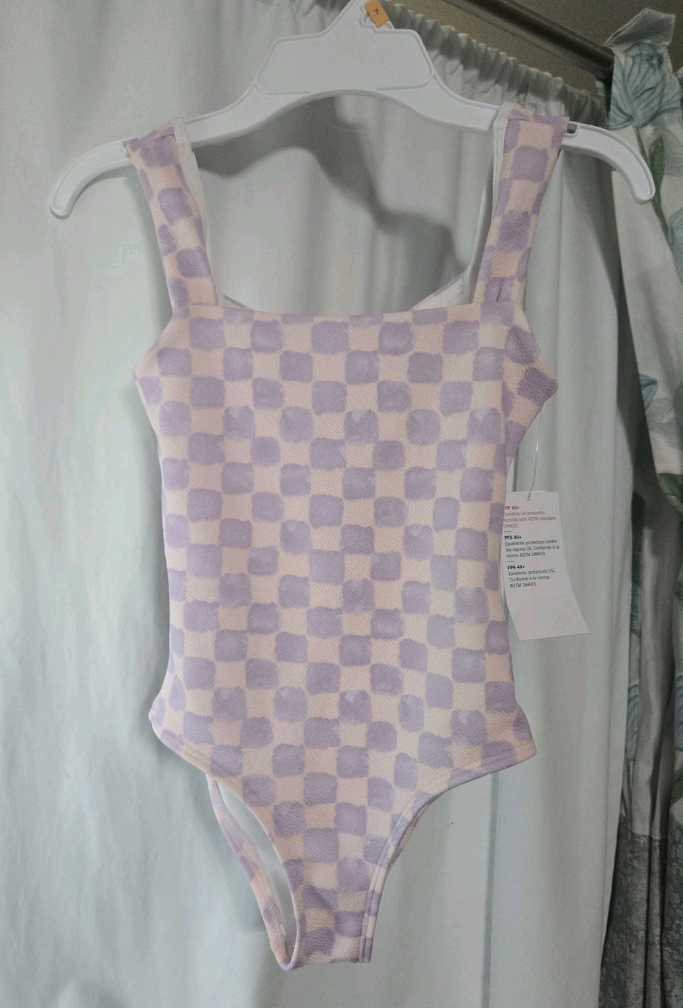 Girls’ Old Navy One Piece Swim Suit Size 6/7