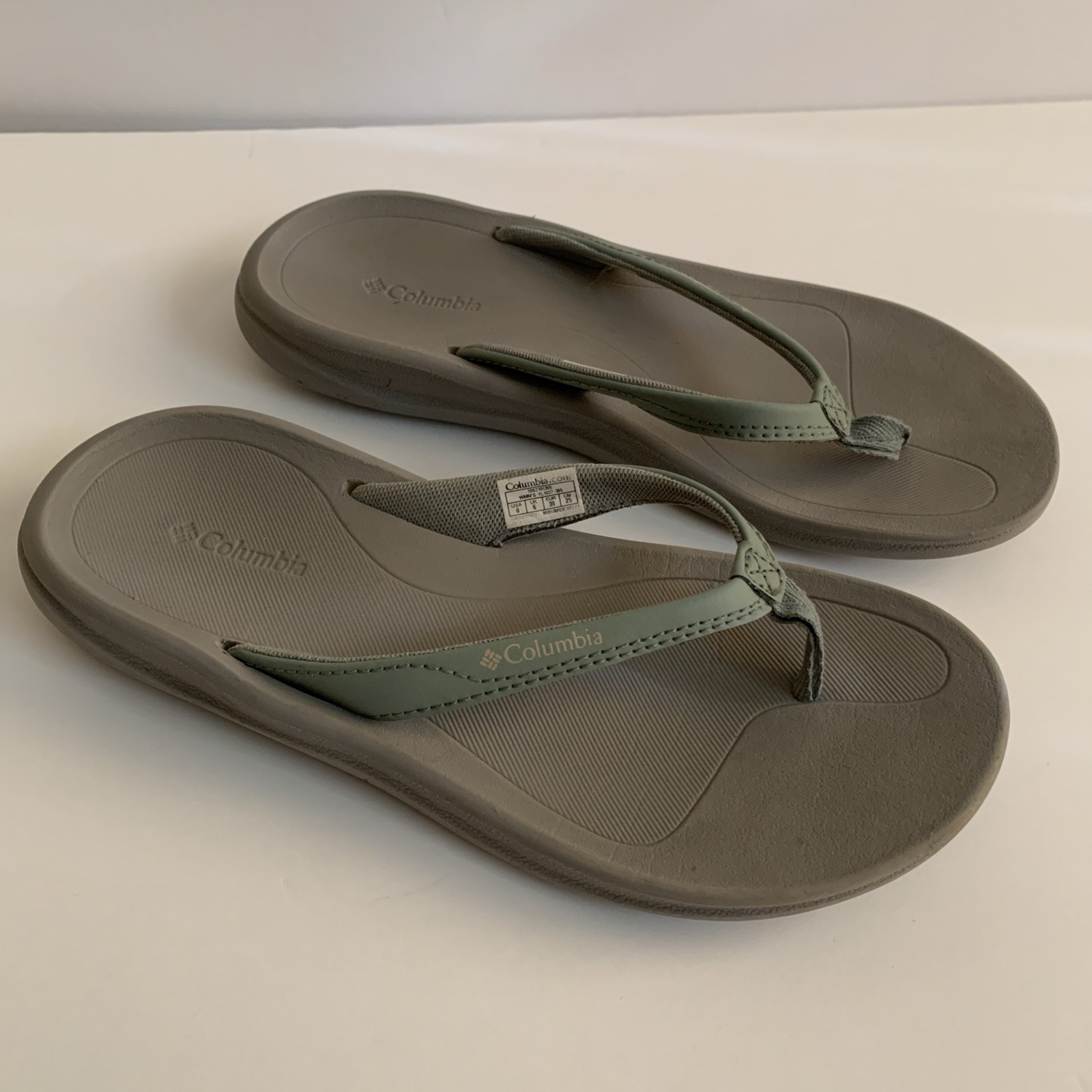 Columbia Womens Flip Flop Sandals Green Gray YL1037-305 Size 8 Comfort Casual