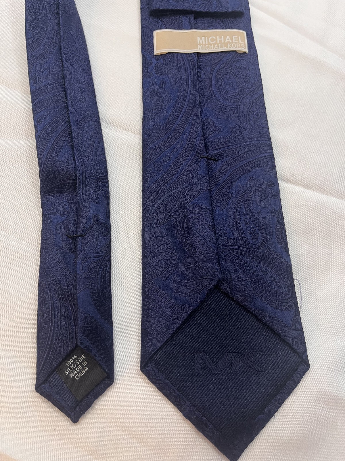 Michael Kors Men’s Navy Blue Paisley 100% Silk Neck Tie Woven Classic Jacquard