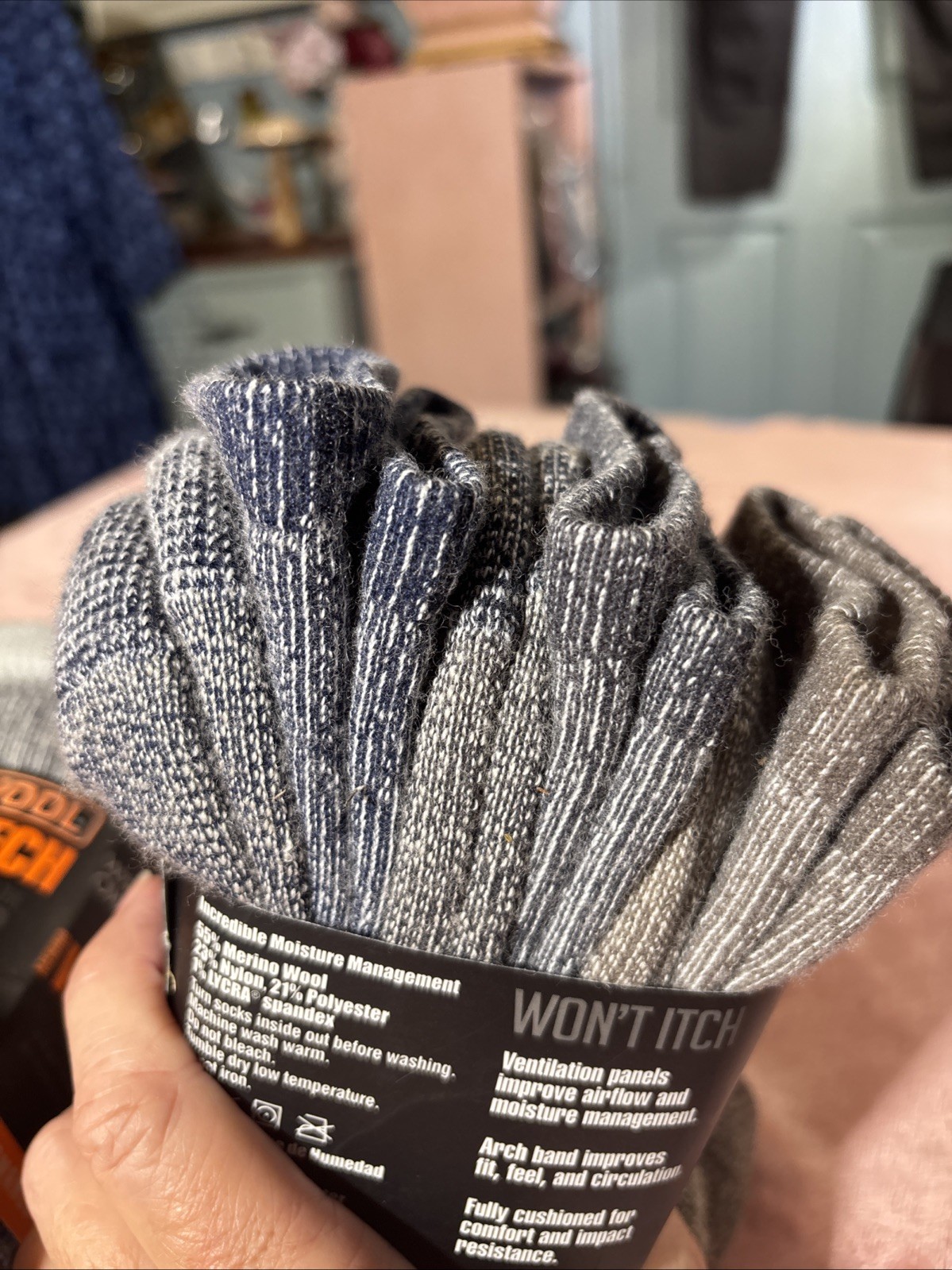 Omniwool 3-Pack Wool Tech Hiking Socks Size Medium NWT Lot Of 2 Packs.