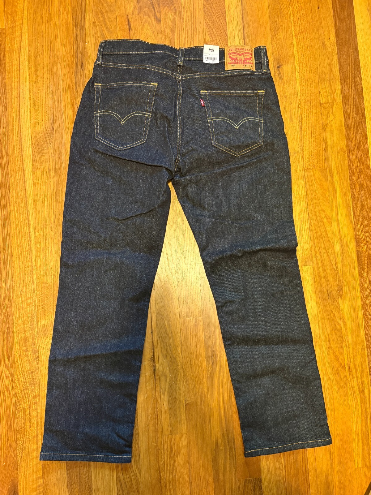 NWT Levi’s 514 Straight Fit Men’s Jeans 34×30 Cleaner Dark Wash 00514-1325