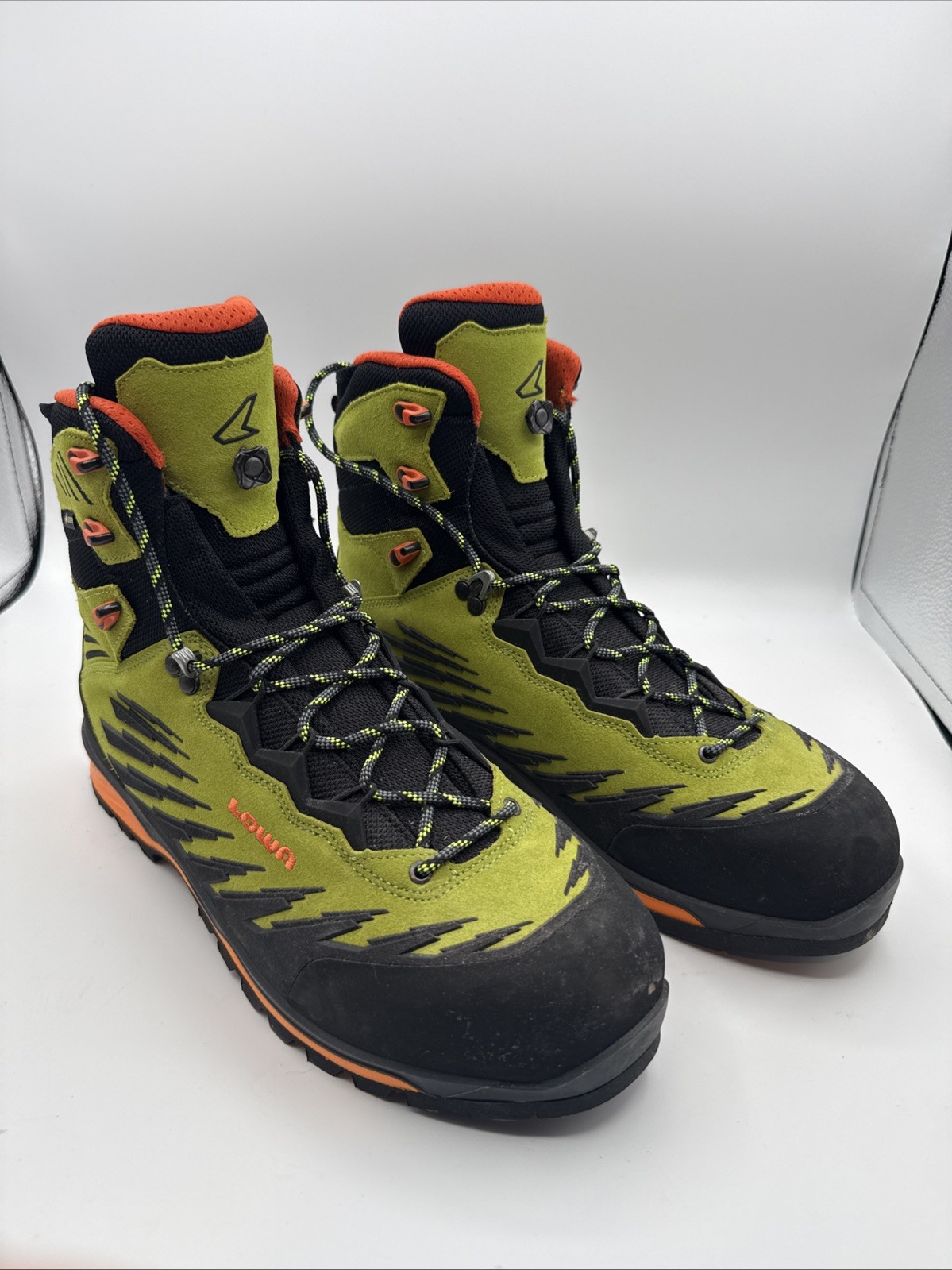 Men’s 11 LOWA Alpine Evo GTX GoreTex Green Boot Hiking Trekking Mountaineering