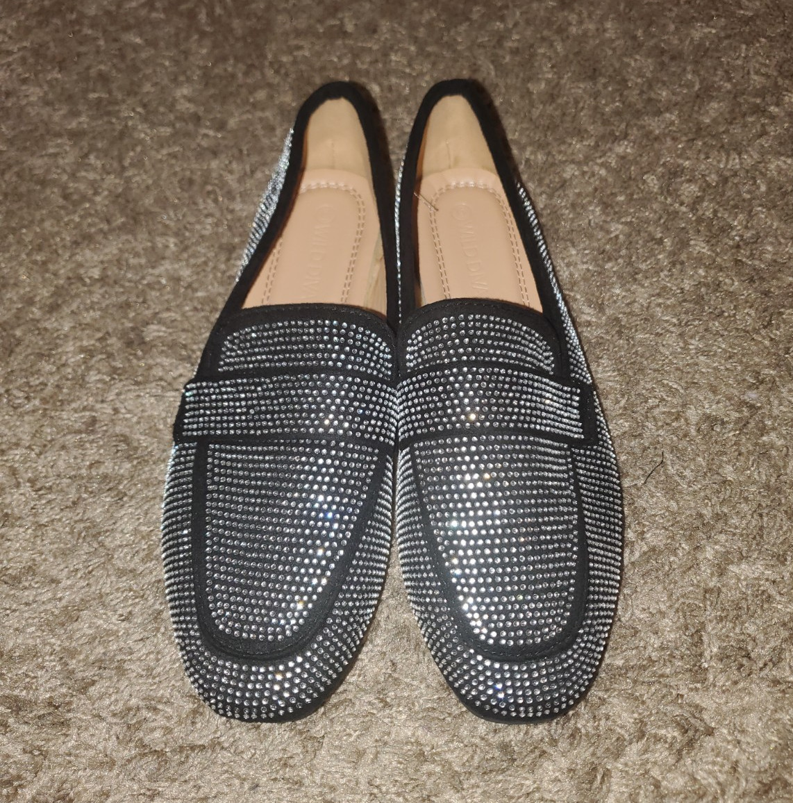 Wild Diva Women’s Slip-On Loafer Flats Black/Silver Rhinestone Faux Leather 6
