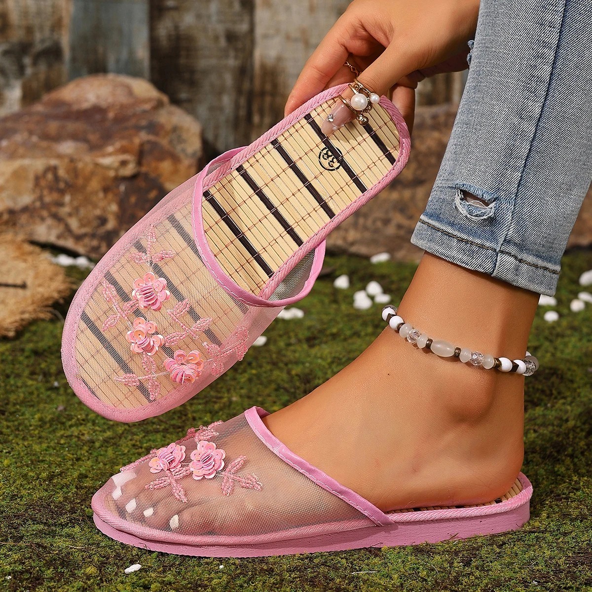 Womens Mesh Floral Sequined Chinese Slippers Summer Closed Toe Mules Shoes