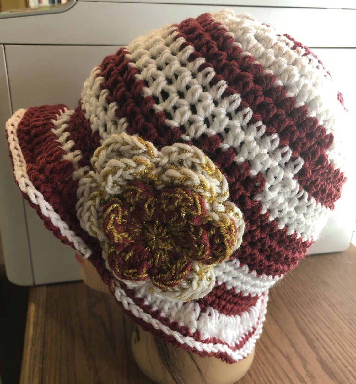 BURGUNDY WHITE Fall WINTER CLOCHE BEANIE CAP FLAPPER HAT HAND CROCHET new