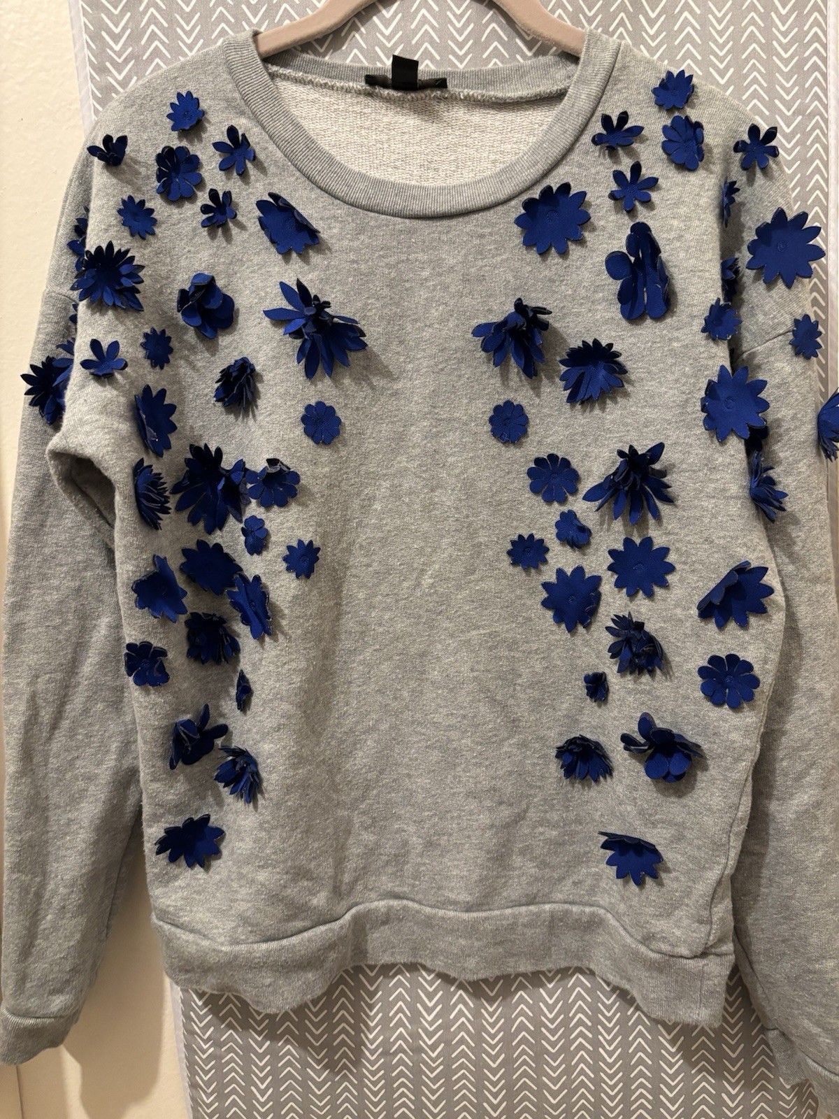 J.Crew Embellished Flower Sweatshirt XS JCrew Pullover Sweatshirt Hthr Quarry