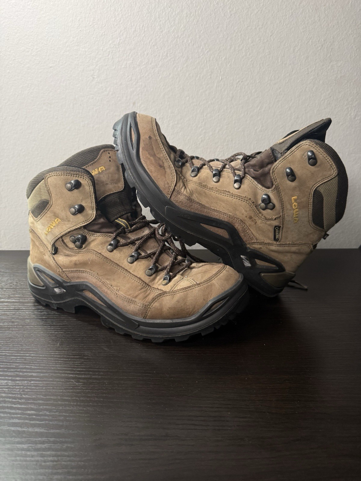 Lowa Renegade GTX Mid Hiking Men Boots Waterproof Gore-Tex Vibram Size 12