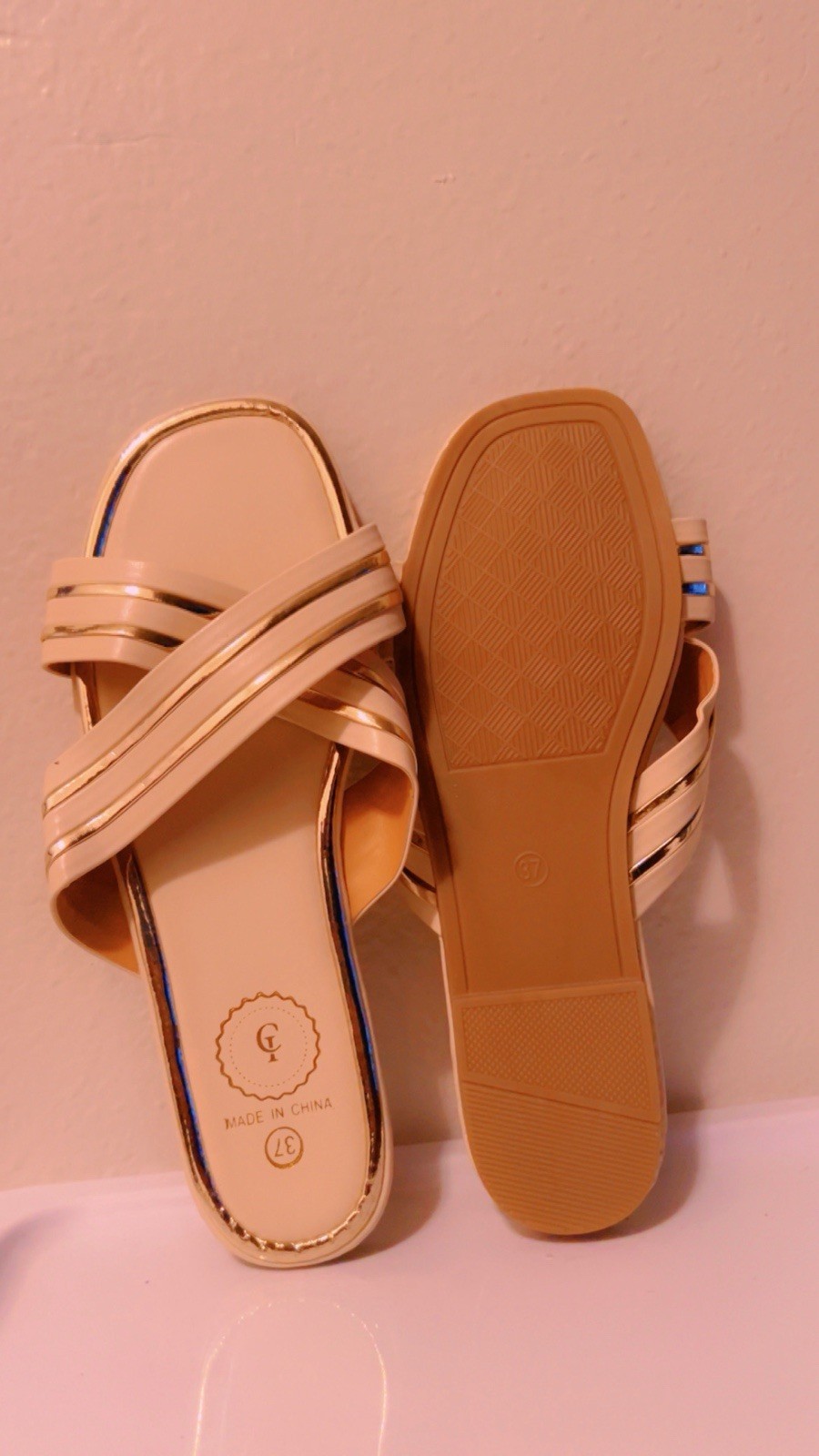 Good Shoes for Women’s Various Color Available In Various Sizes 38/40/ 37/ 39/