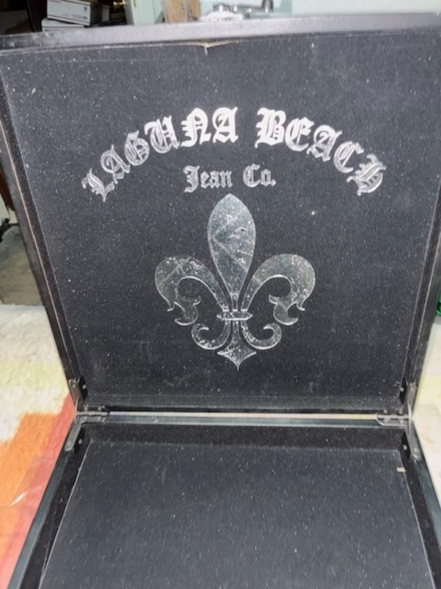 New LAGUNA BEACH JEAN CO 3D Fleur de Lis Black Collector Box ONLY No Jeans