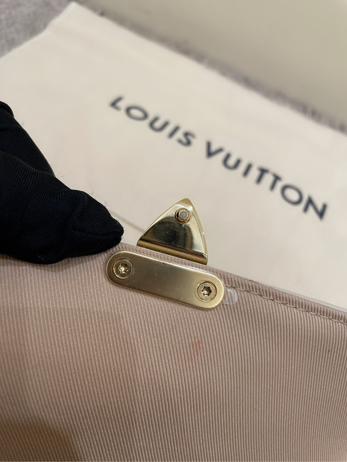 Authentic Louis Vuitton Metis Wallet On Chain Embossed Calfskin Wallet On Chain