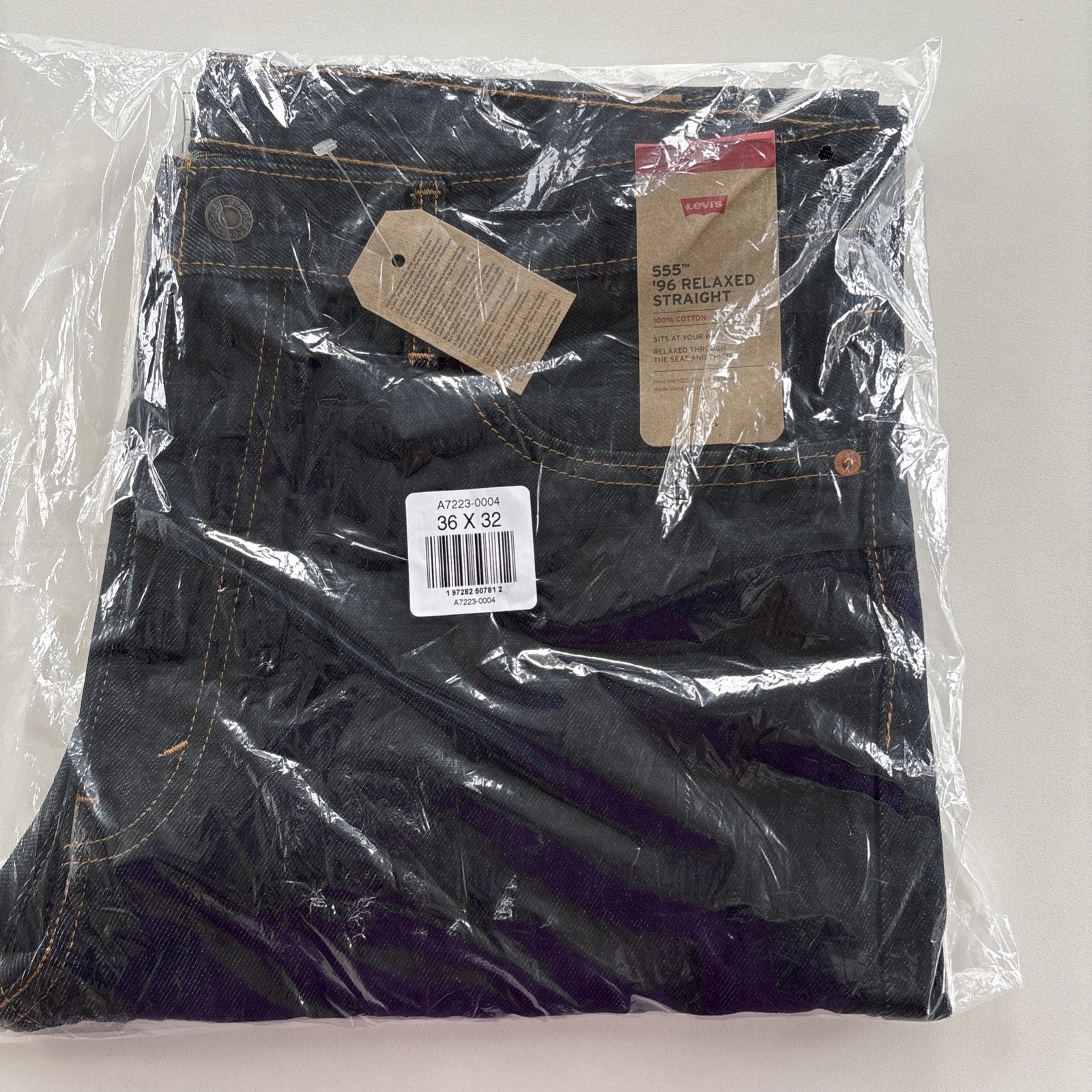 Levi’s 555 ‘96 Relaxed Fit Straight Dark Blue Denim Jeans NWT in original pkg