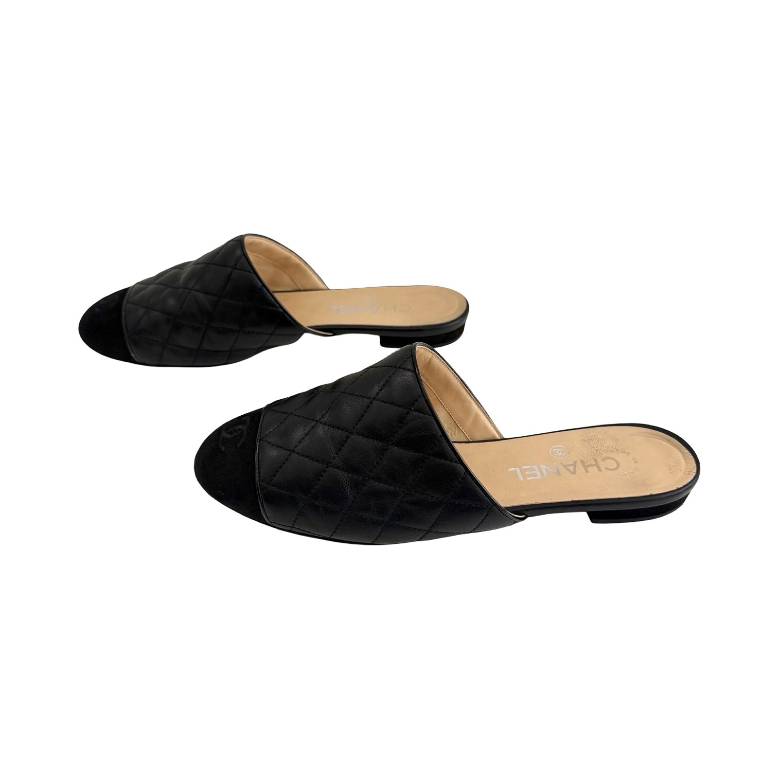 Chanel – CC Black Quilted Nappa & Suede Cap Toe Mule 38.5 | fomoluxury