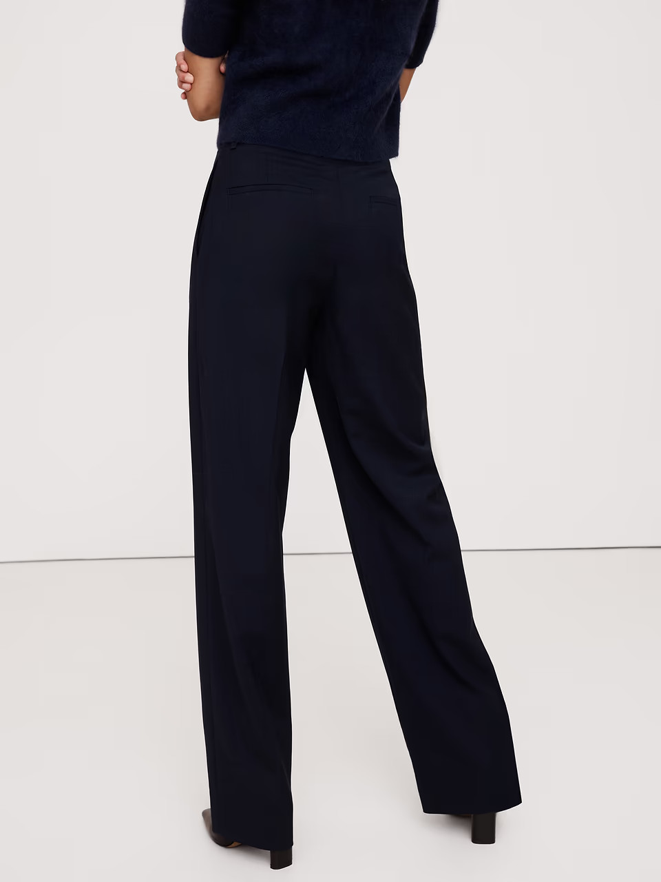 Banana Republic Ultra High Rise Modern Straight Italian Wool Pant 10 L Navy NEW