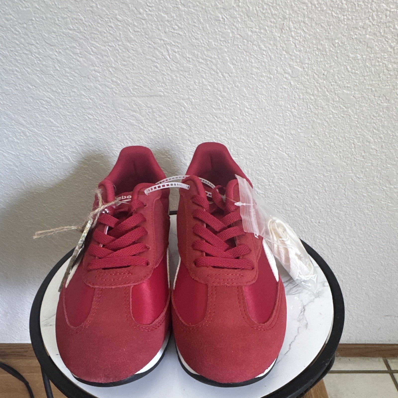 Reebok World 70 Red/White Solid Low Top Lace Up Athletic Sneaker Unisex New