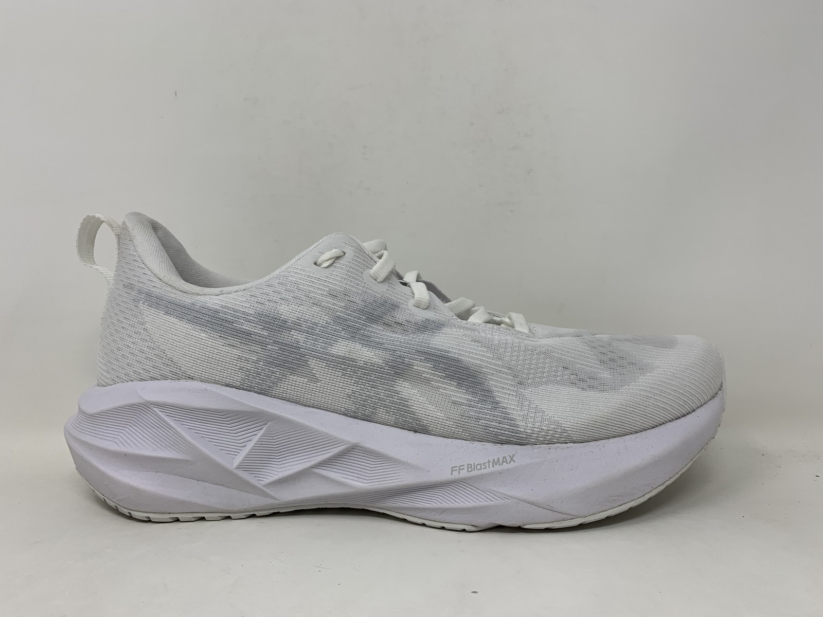 Women’s Asics Novablast 5, White/Piedmont Grey, 9 B Medium US