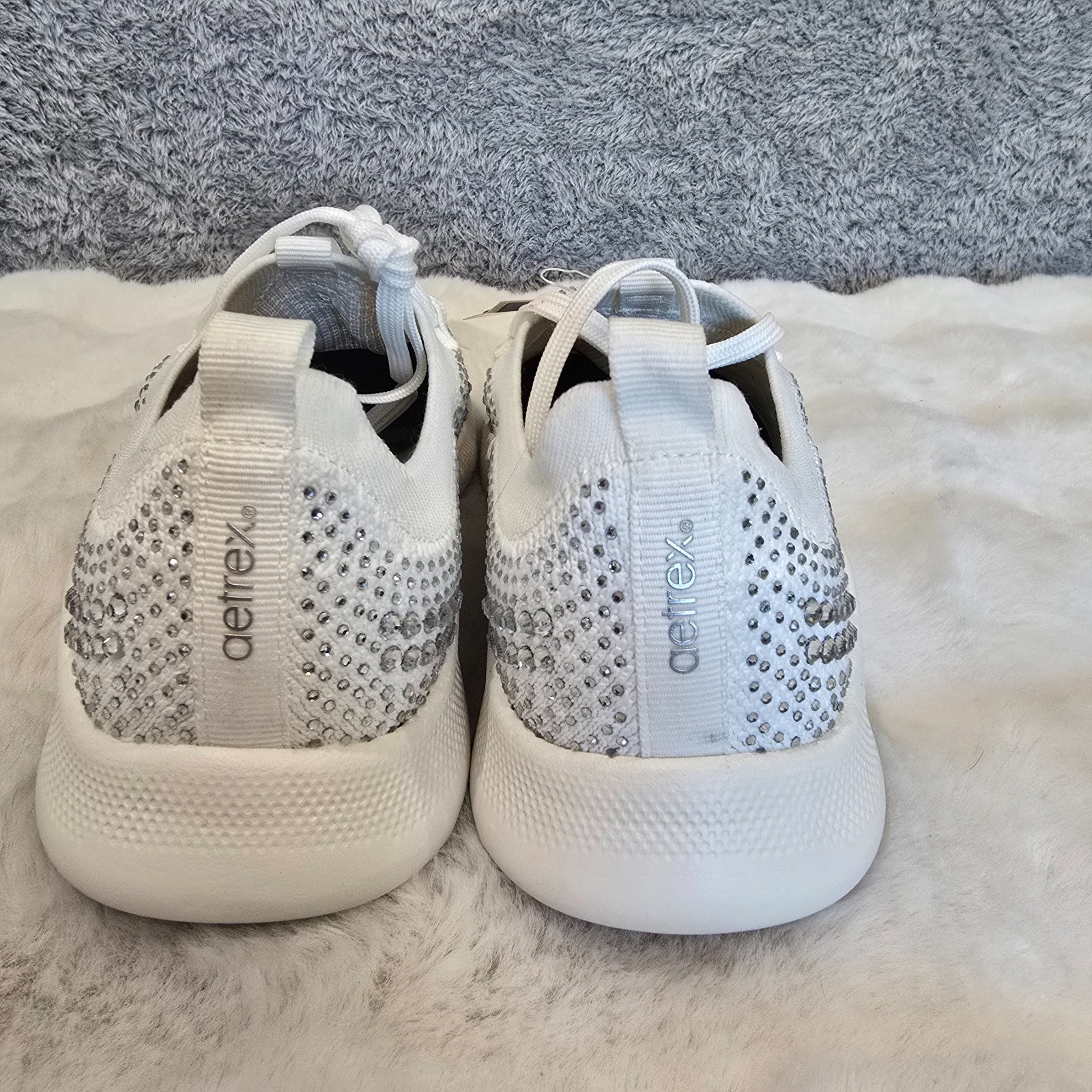 Aetrex Carly Arch Support Sneaker White Sparkle Women’s Size 37 or US 7 *NOTES