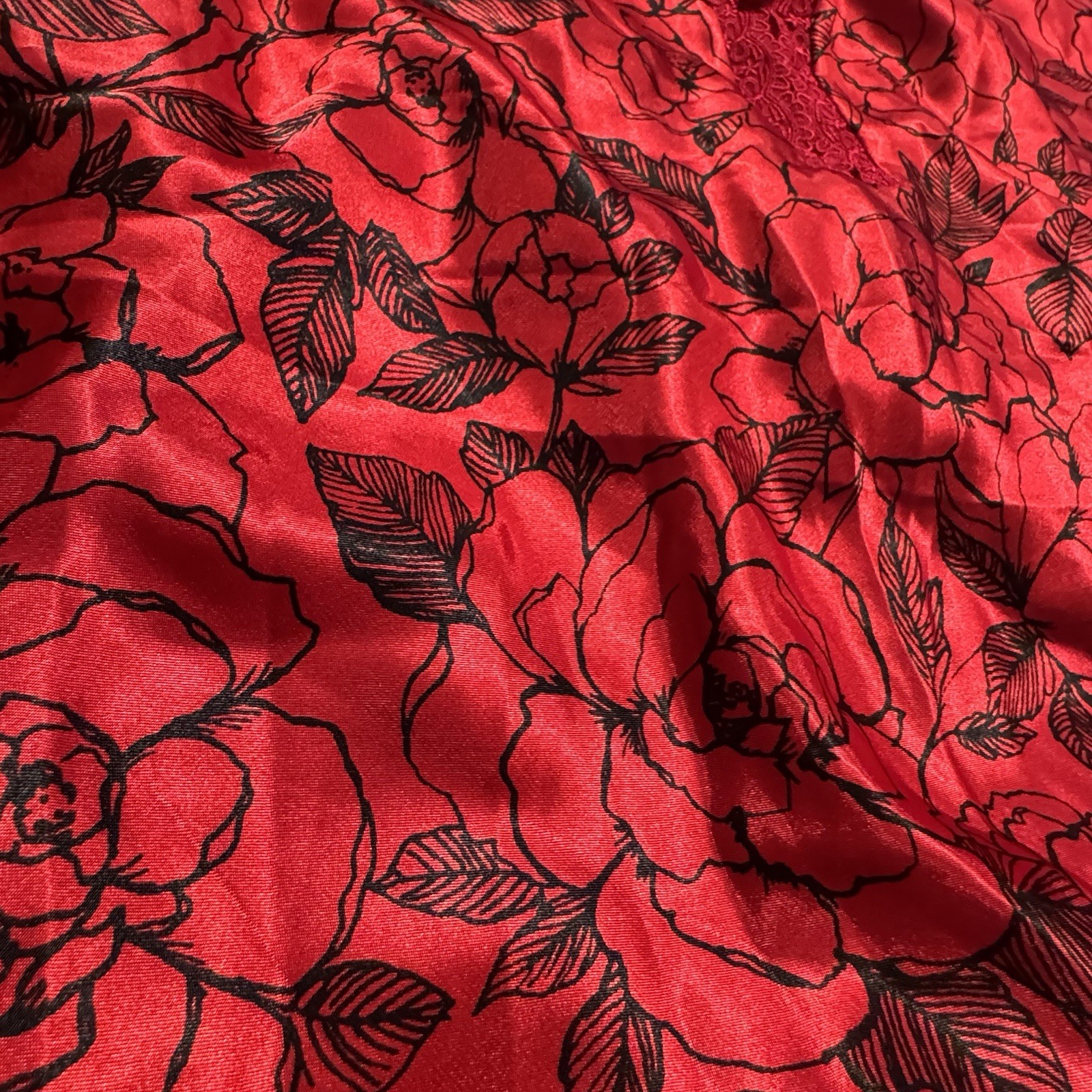 Delicates Soft Slinky Satin Sleep Shirt Nightgown Sexy XL XXL Vamp Romantic Plus