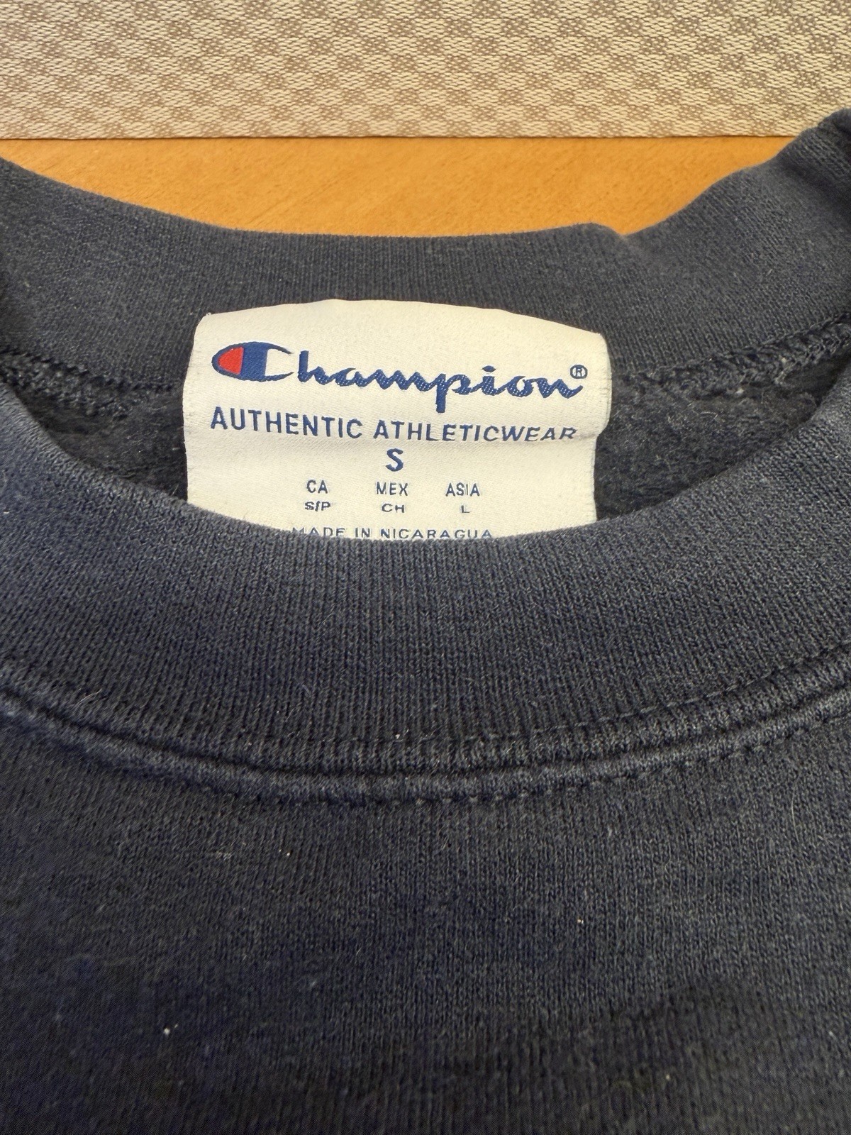 Champion Suffolk Crewneck Sweatshirt Navy Yellow Logo Small S Community