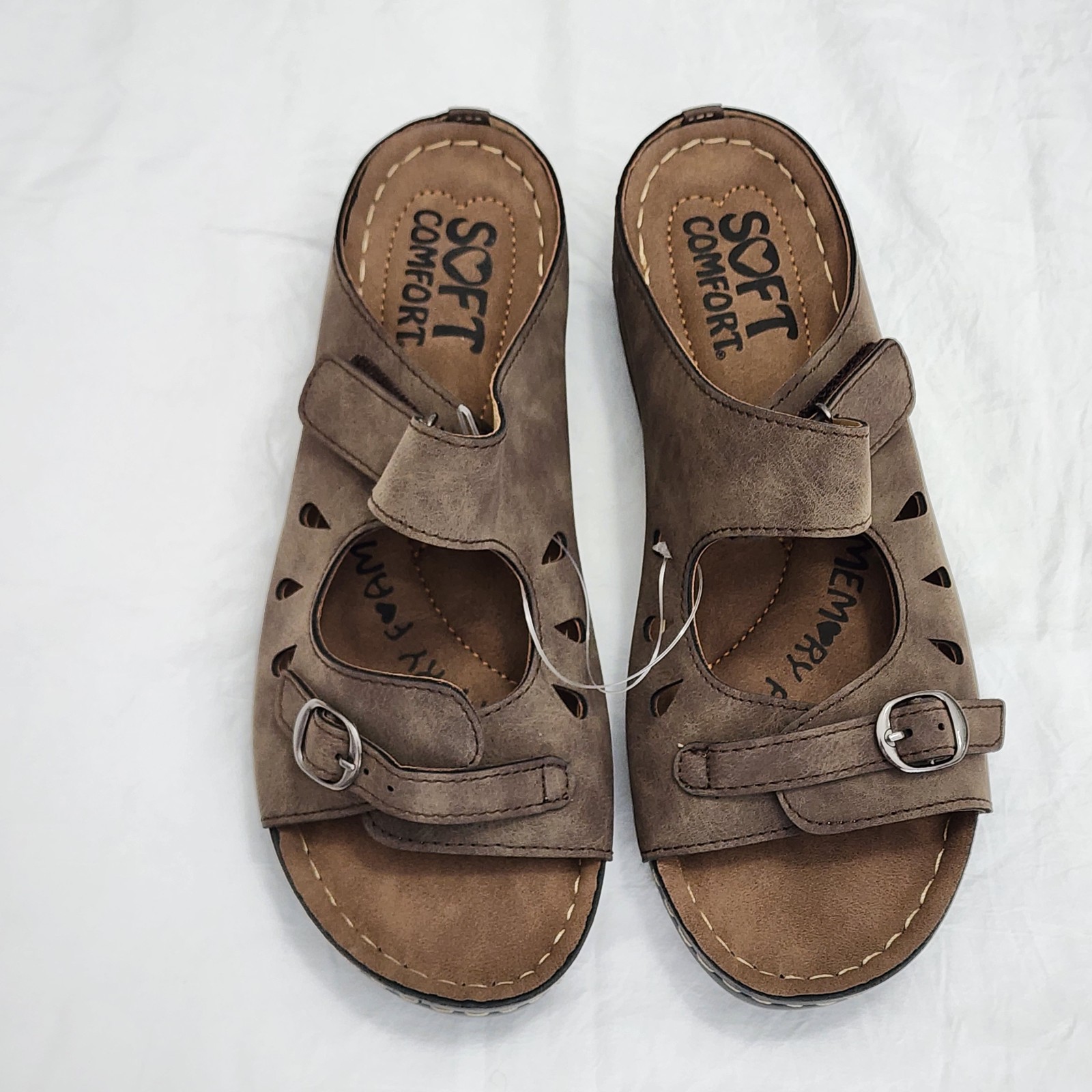 Soft Comfort Bandwagon Women’s Slip On Sandals Size 8 Memory Foam Footbed tan