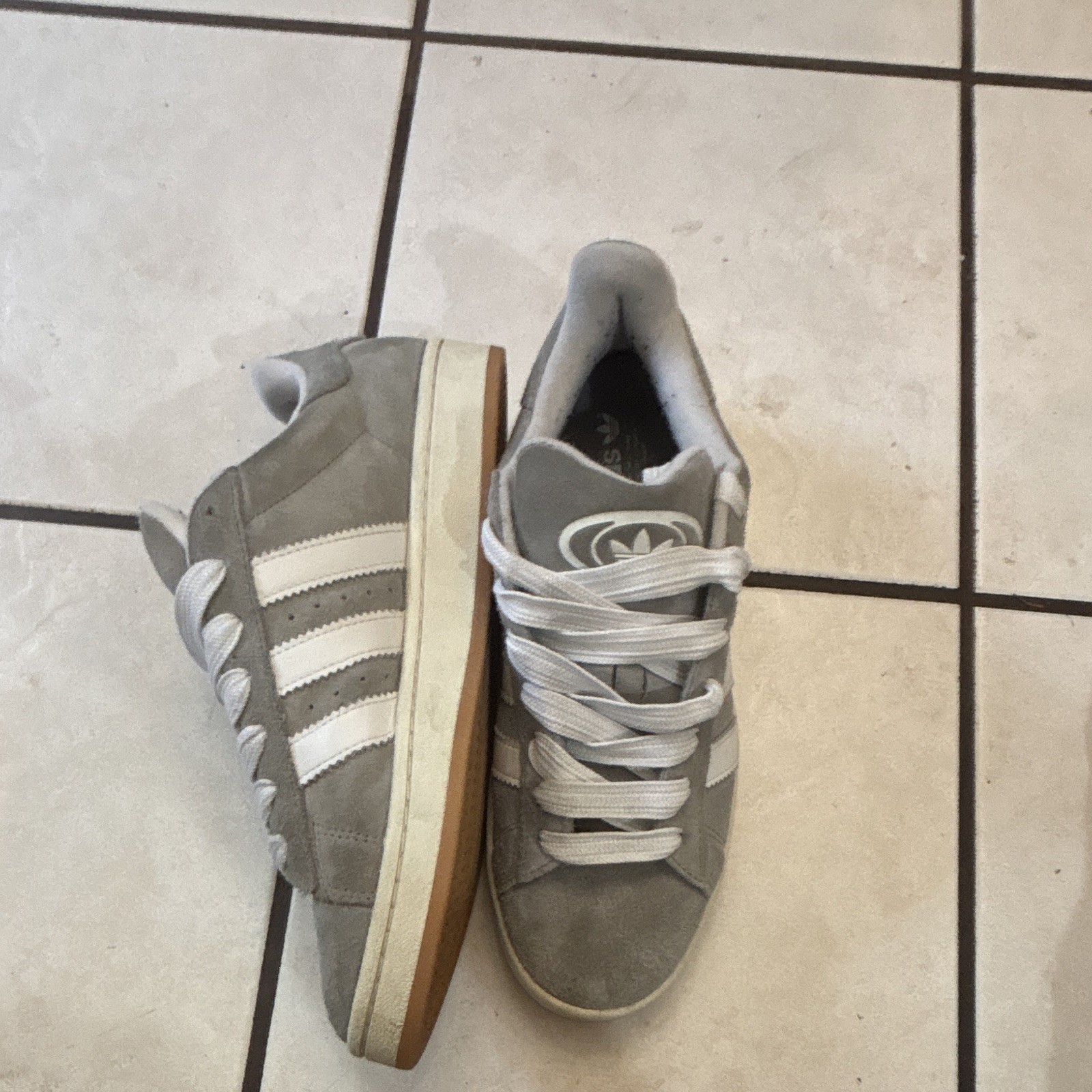 adidas Campus Men’s Low Top Suede Lace-Up Sneakers Gray/White Rubber Sole