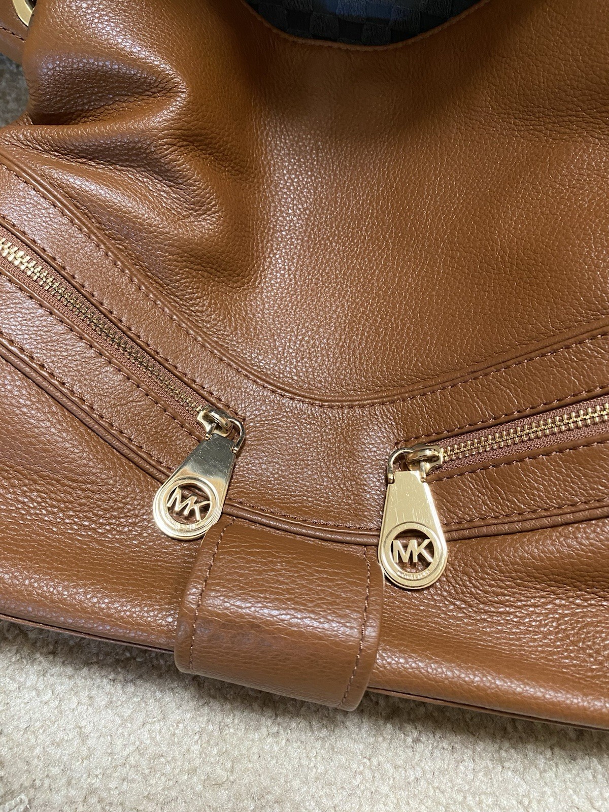 Michael Kors Brown Pebbled Hobo Shoulder Bag Gold Hardware Zip, Pockets