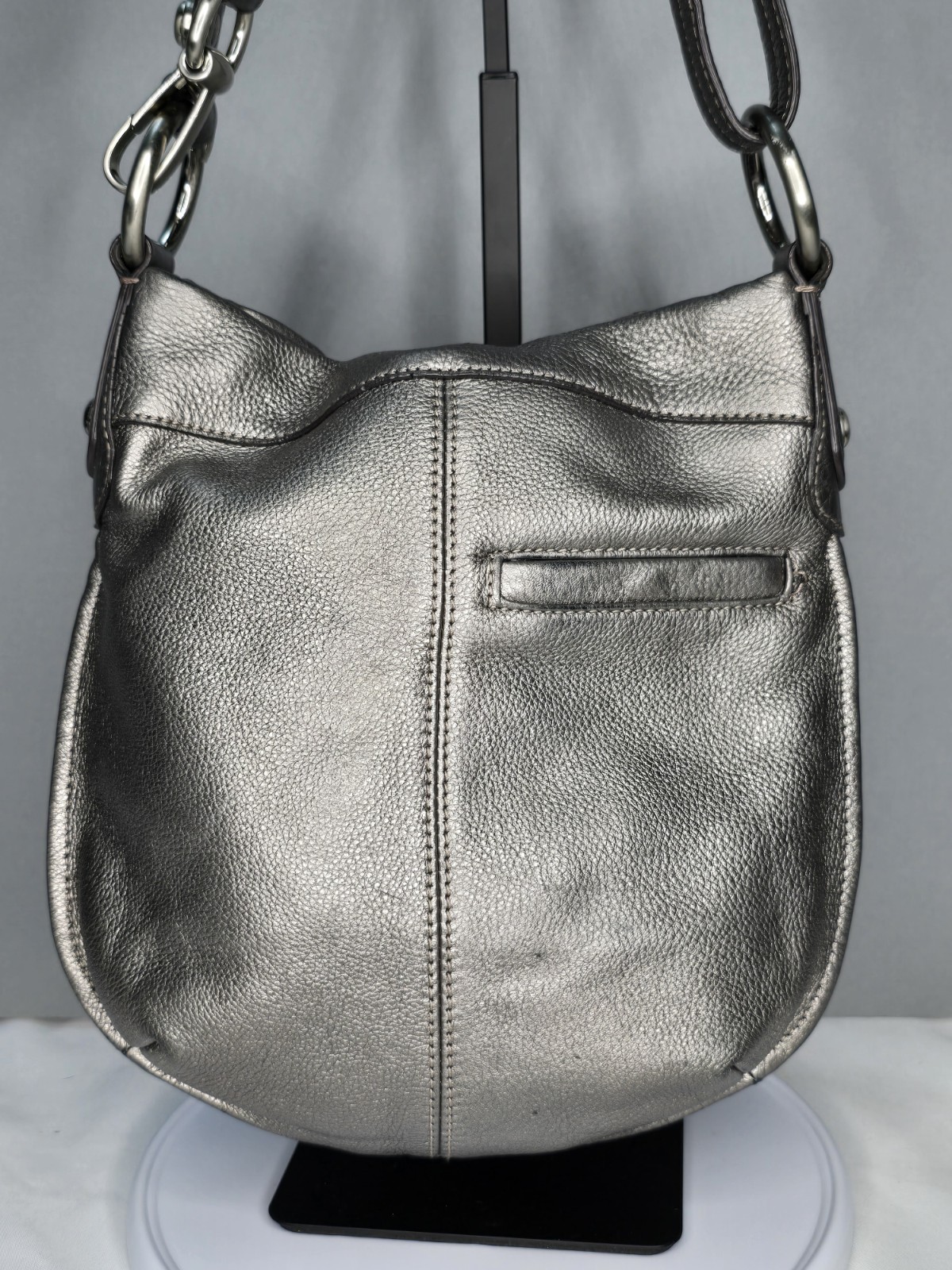 B. Makowsky Silver Pebbled Shoulder/Crossbody Bag Detachable Strap Charm Hobo