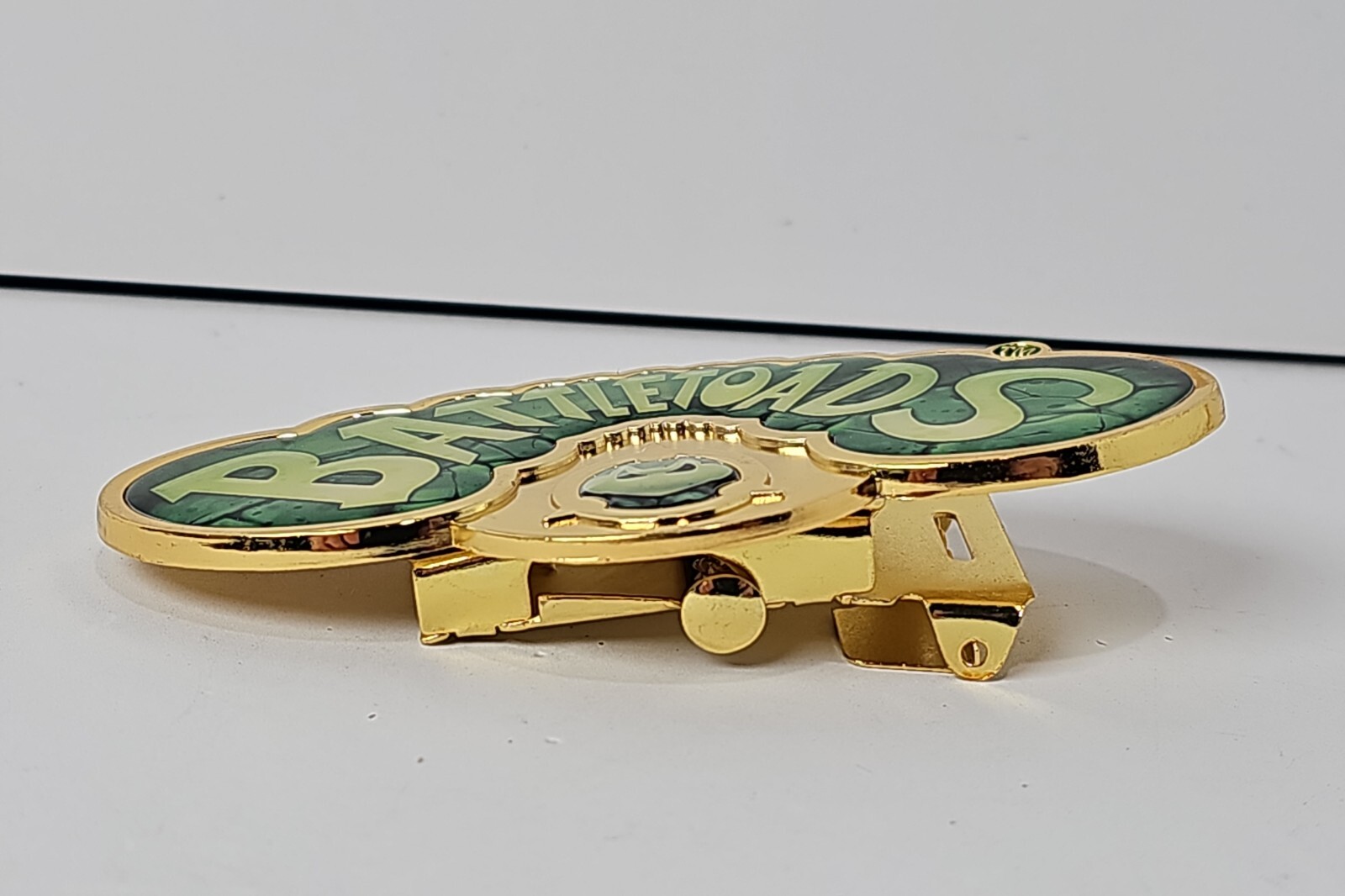 NIB Battletoads Gold Belt Buckle – June 2017 Loot Crate Gaming Exclusive NES