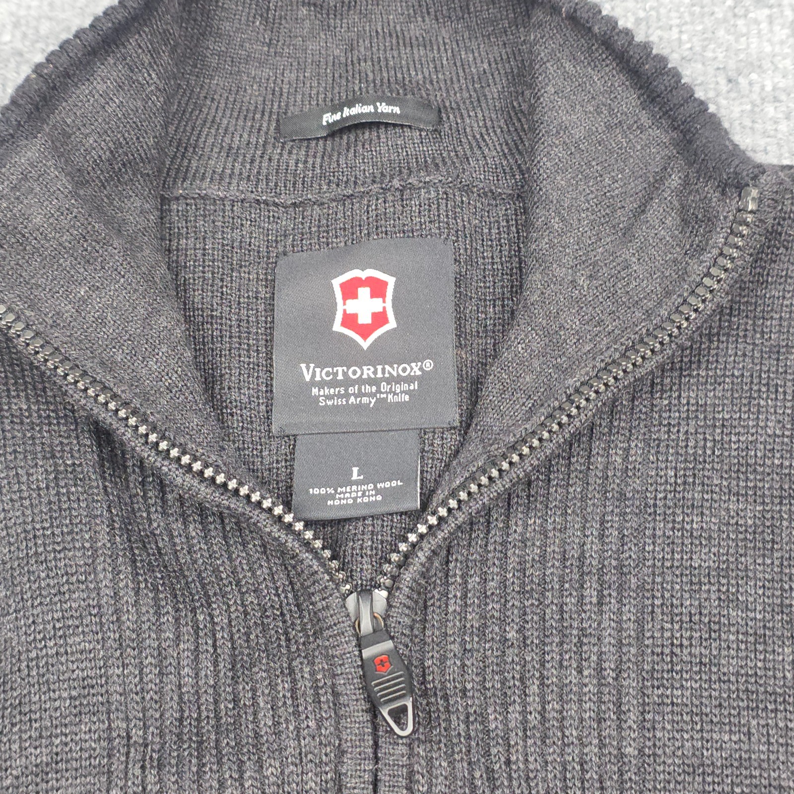 Victorinox Wool Zip Jacket Men’s Large Gray Full Zip Knit Warm