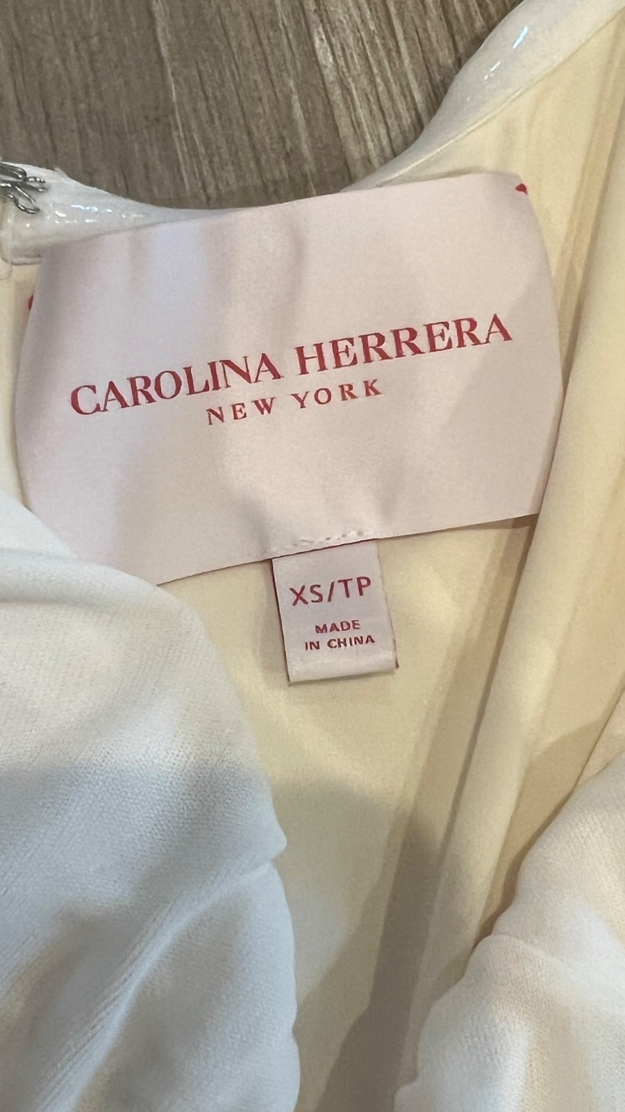 CAROLINA HERRERA DEEP U-NECK RUCHED IVORY MIDI DRESS size XS