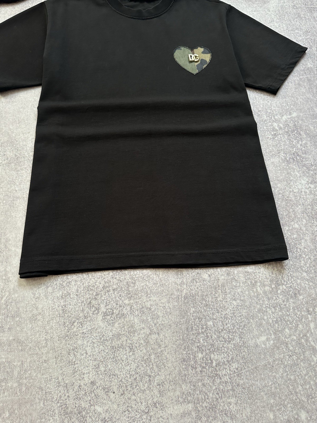Dolce & Gabbana DG Heart Camo Patch Black T-Shirt IT 46 Fits Men’s L