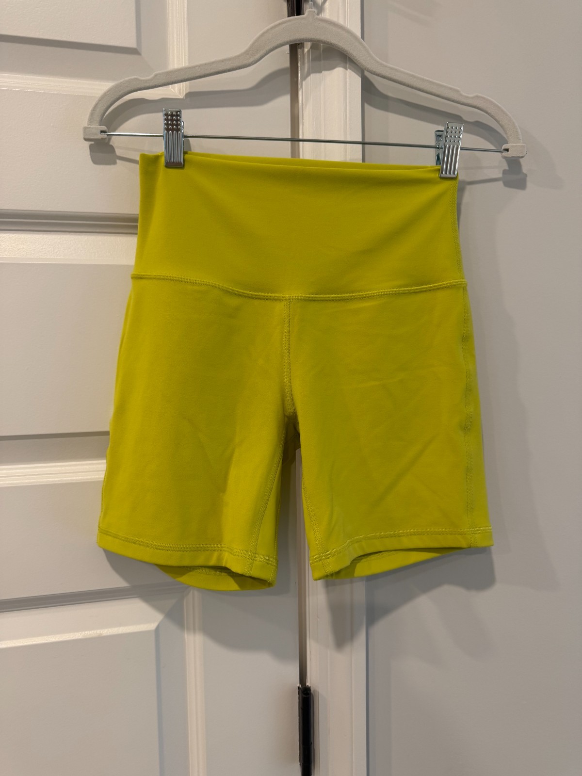 Lululemon Align 6 inch short in Color Serpentine Size 6