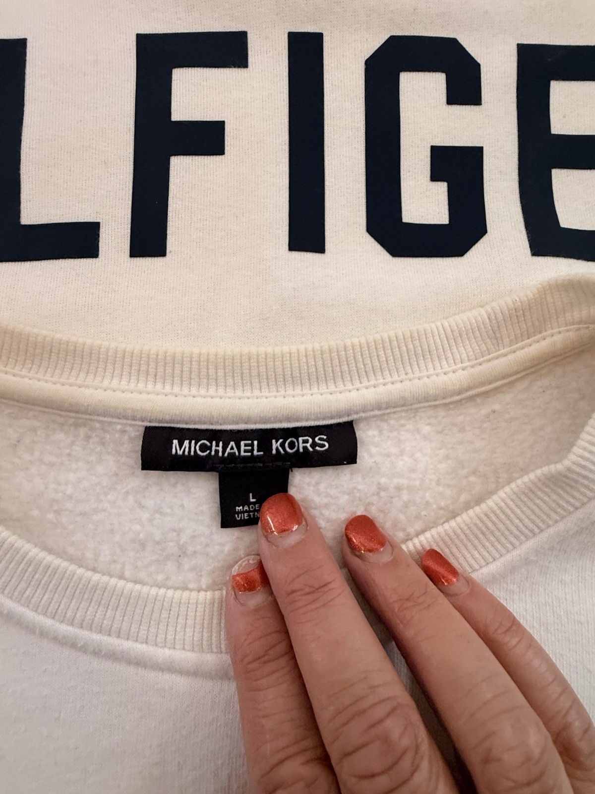 2 Tommy Hilfiger & Michael KORS White Sweatshirts Comfy Medium LRG