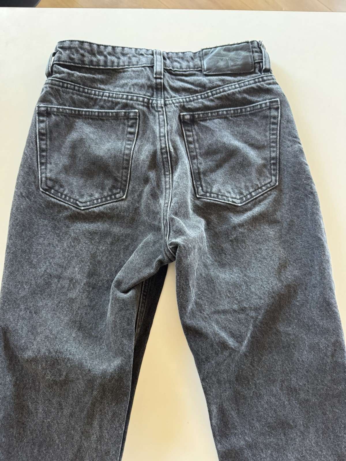 Zara Women’s Size 2 Black Acid Wash Wide Leg Jeans Raw Hem High Rise 25”