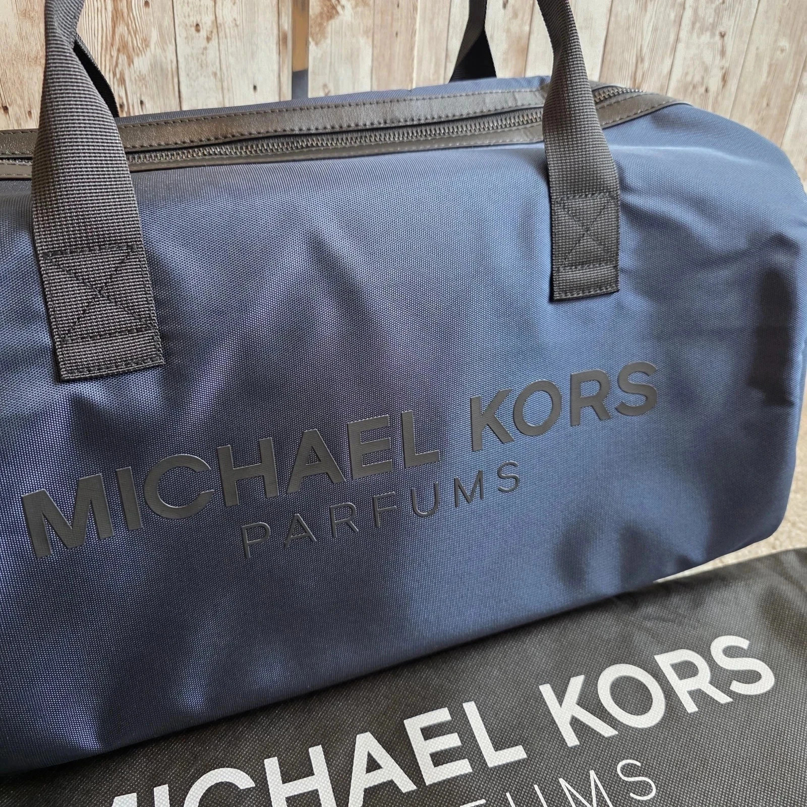 Michael Kors Parfums Duffle Dark Blue Overnight Shoulder Gym Weekender Bag