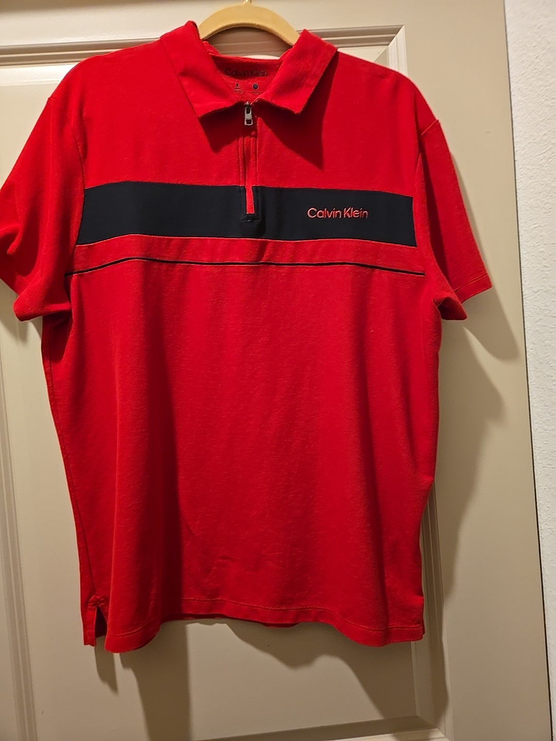 Calvin Klein Men’s Short Sleeve Polo Shirt Size L. Red With Black Stripe.